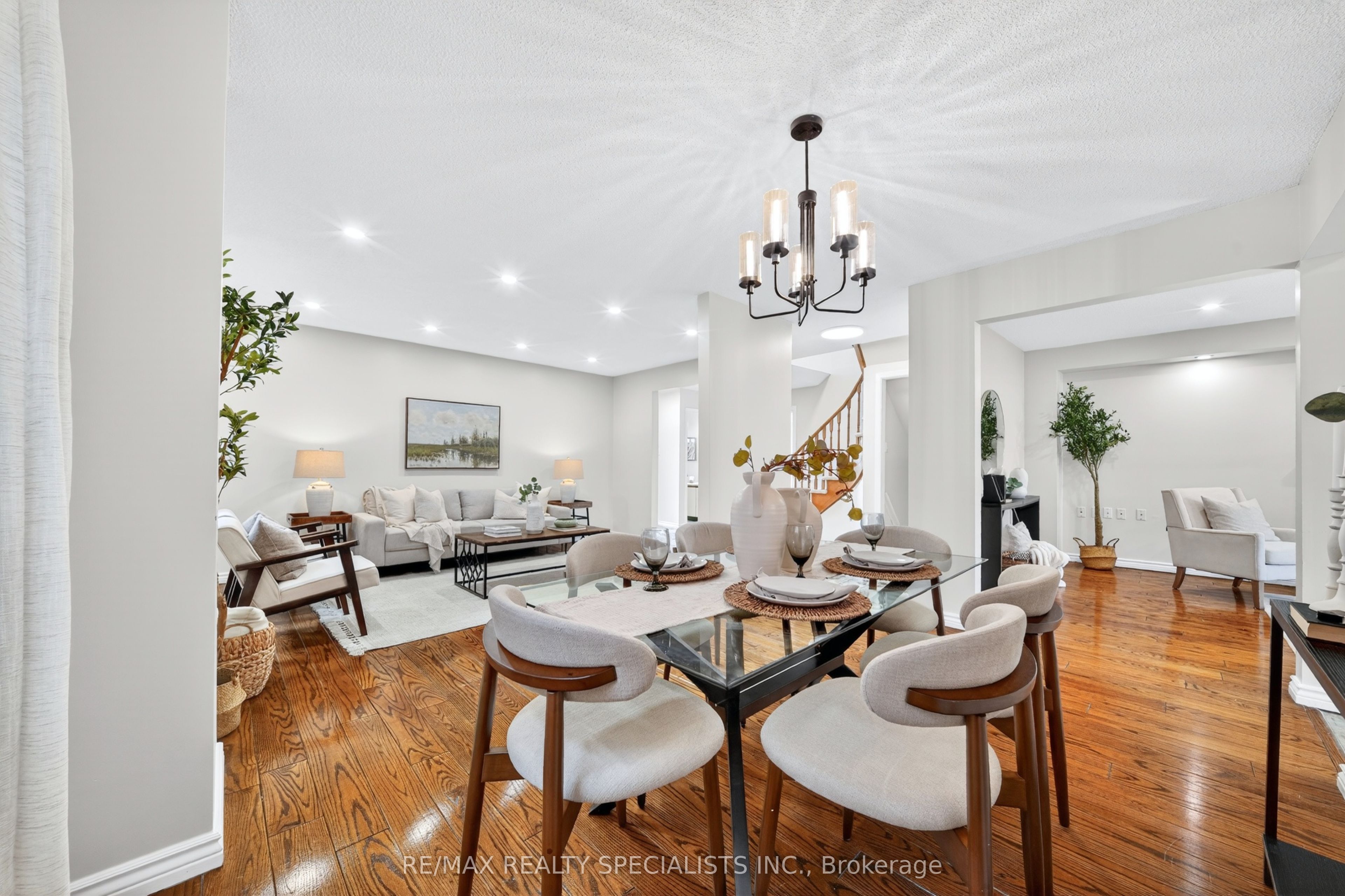 17 Payzac Avenue, Toronto, ON, M1E 5A7 photo 3