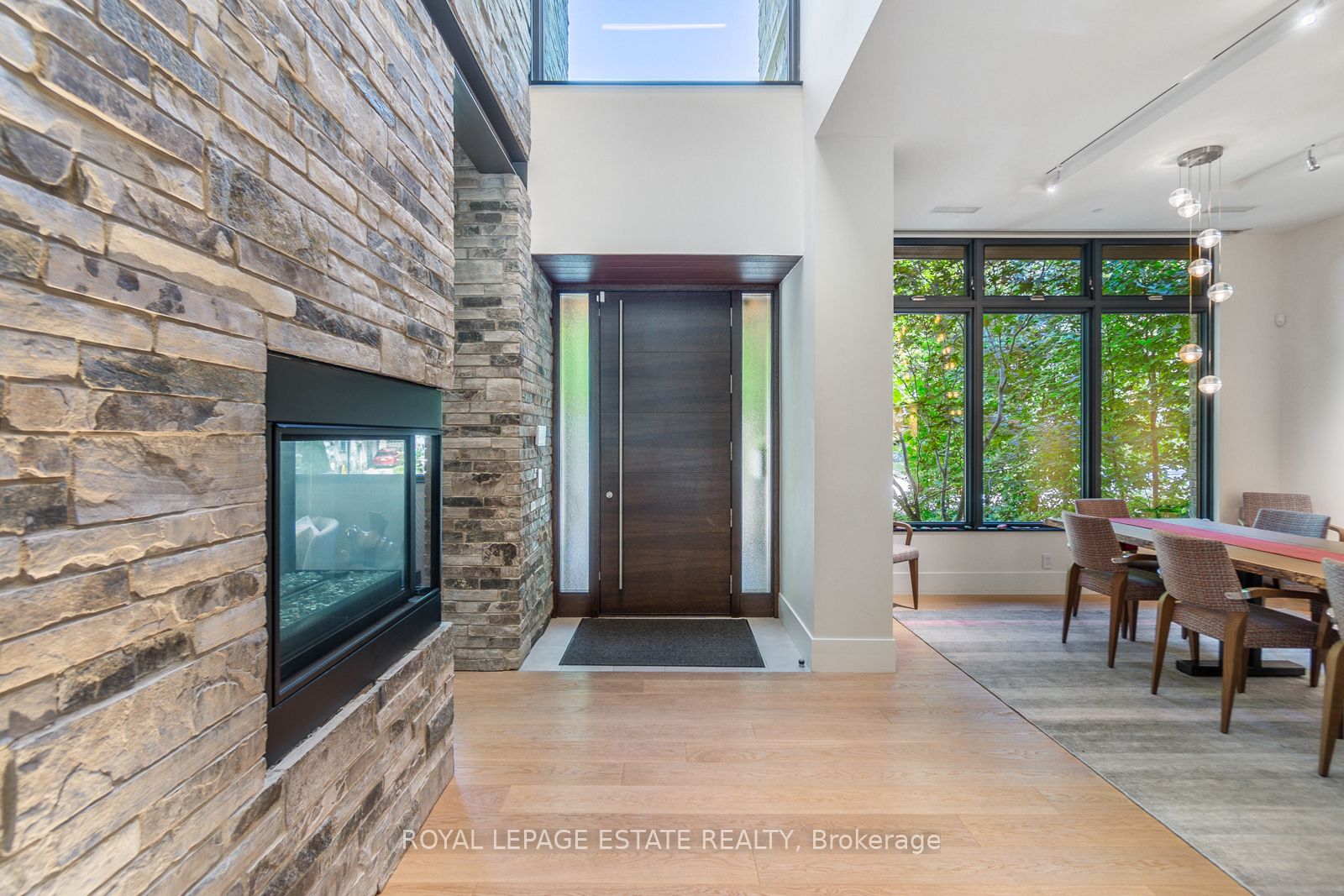 11 Pine Crescent, Toronto, ON, M4E 1L1 photo 4