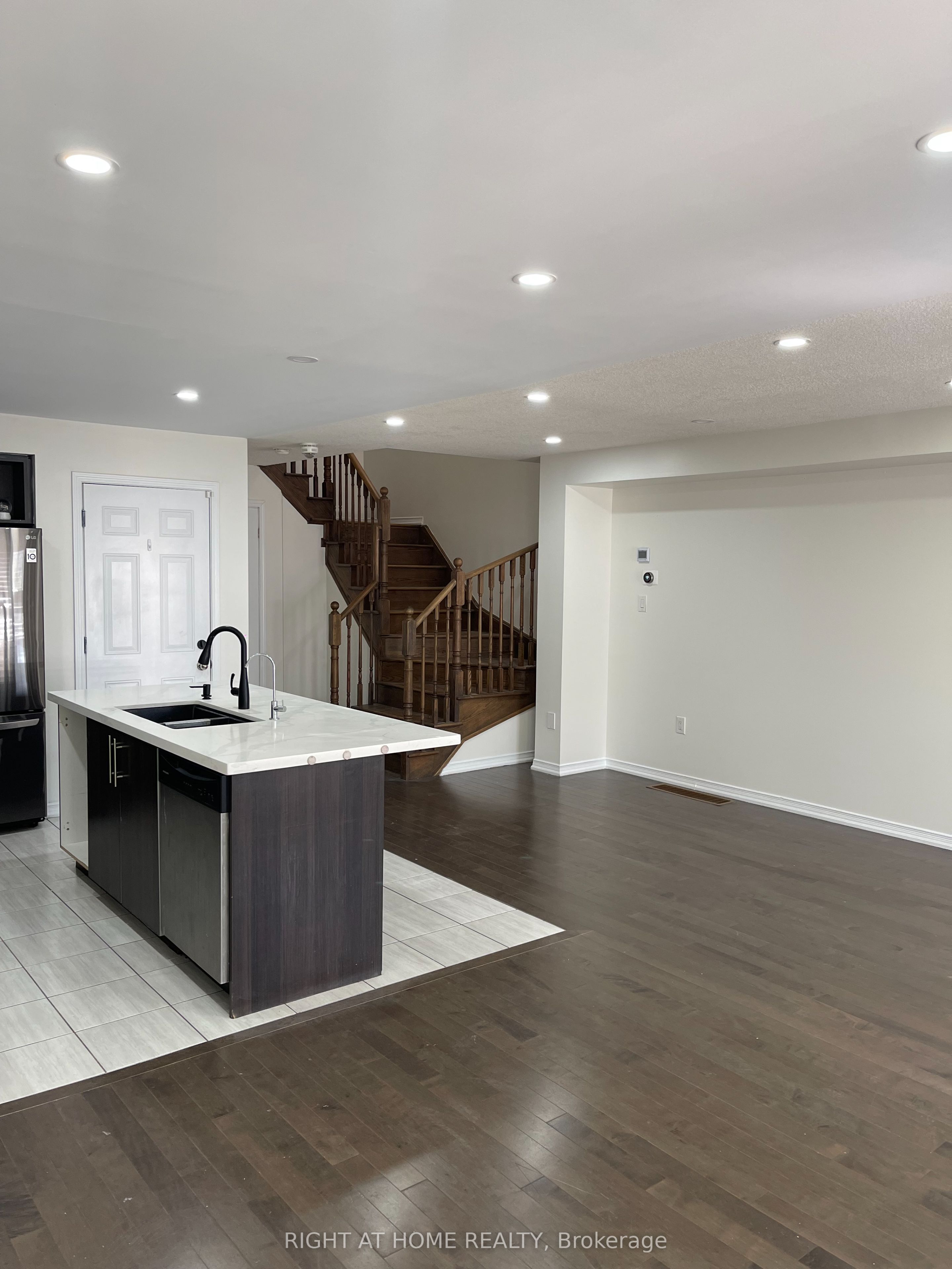 170 Golden Springs Drive, Brampton, ON, L7A 4N9 photo 5