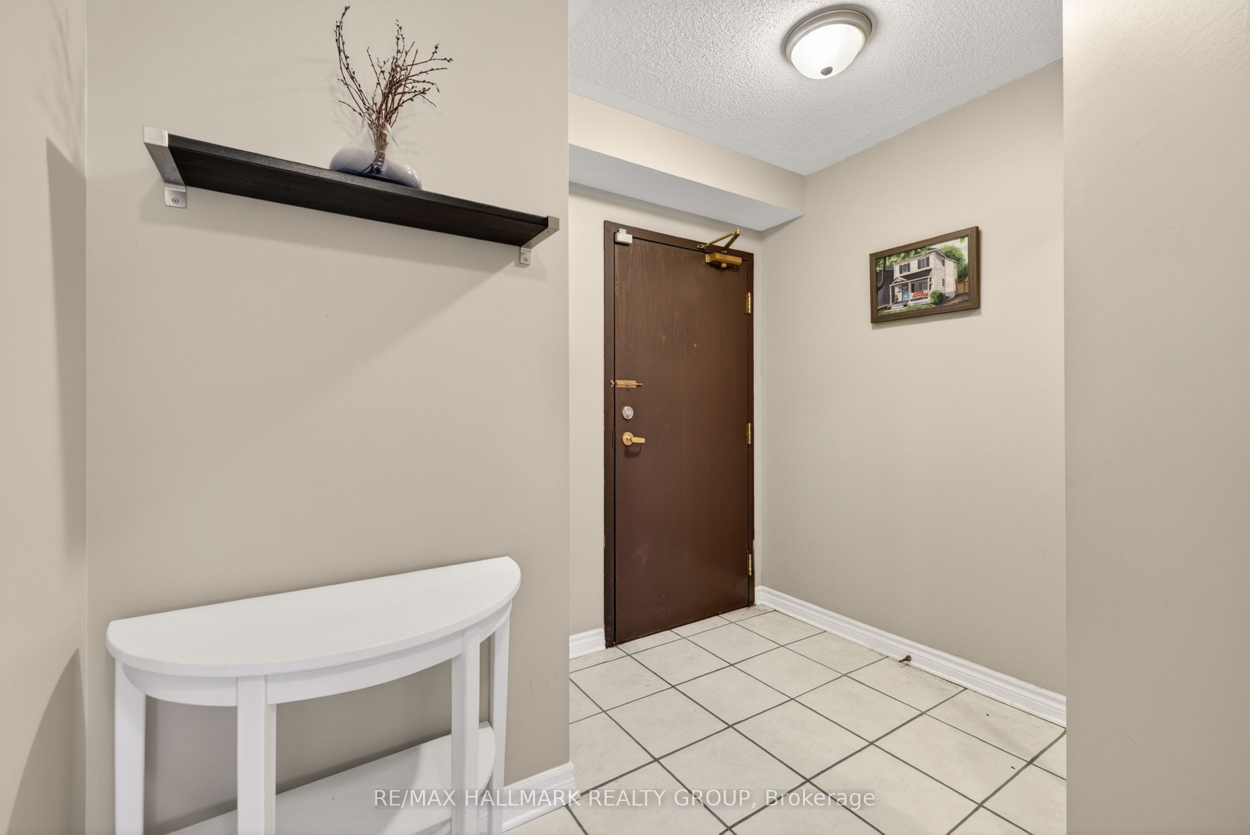 6B-310 Central Park Drive, Ottawa, ON, K2C 4G4 photo 5
