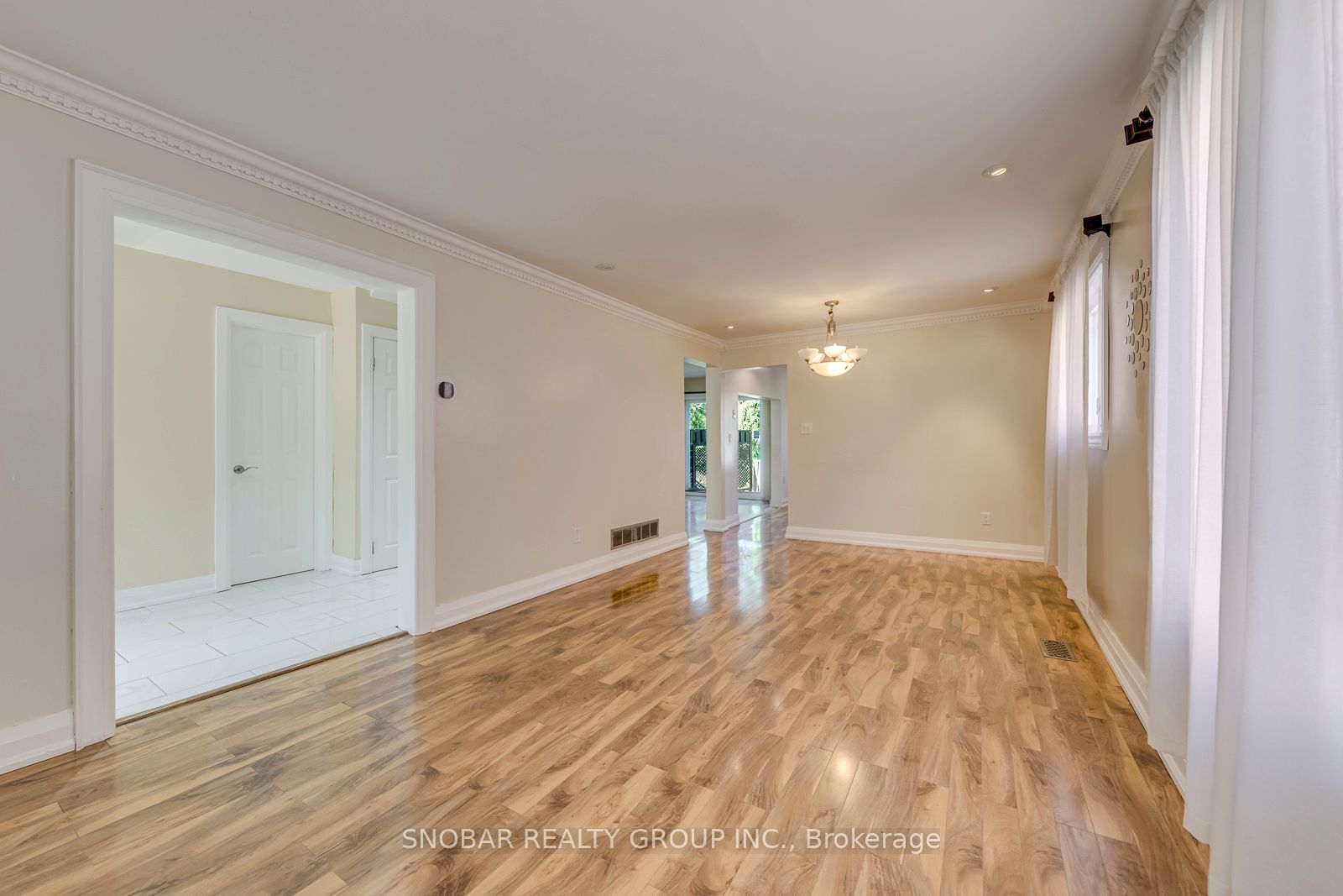 Additional image 4 of 296 Rimilton Avenue, Toronto, ON, M8W 4X6