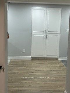 Bsmt.-930 Silversmith Drive, Mississauga, ON, L5V 1E9