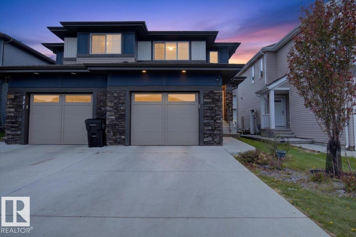 223 40a Avenue NW, Edmonton, AB, T6T2E8 photo 2