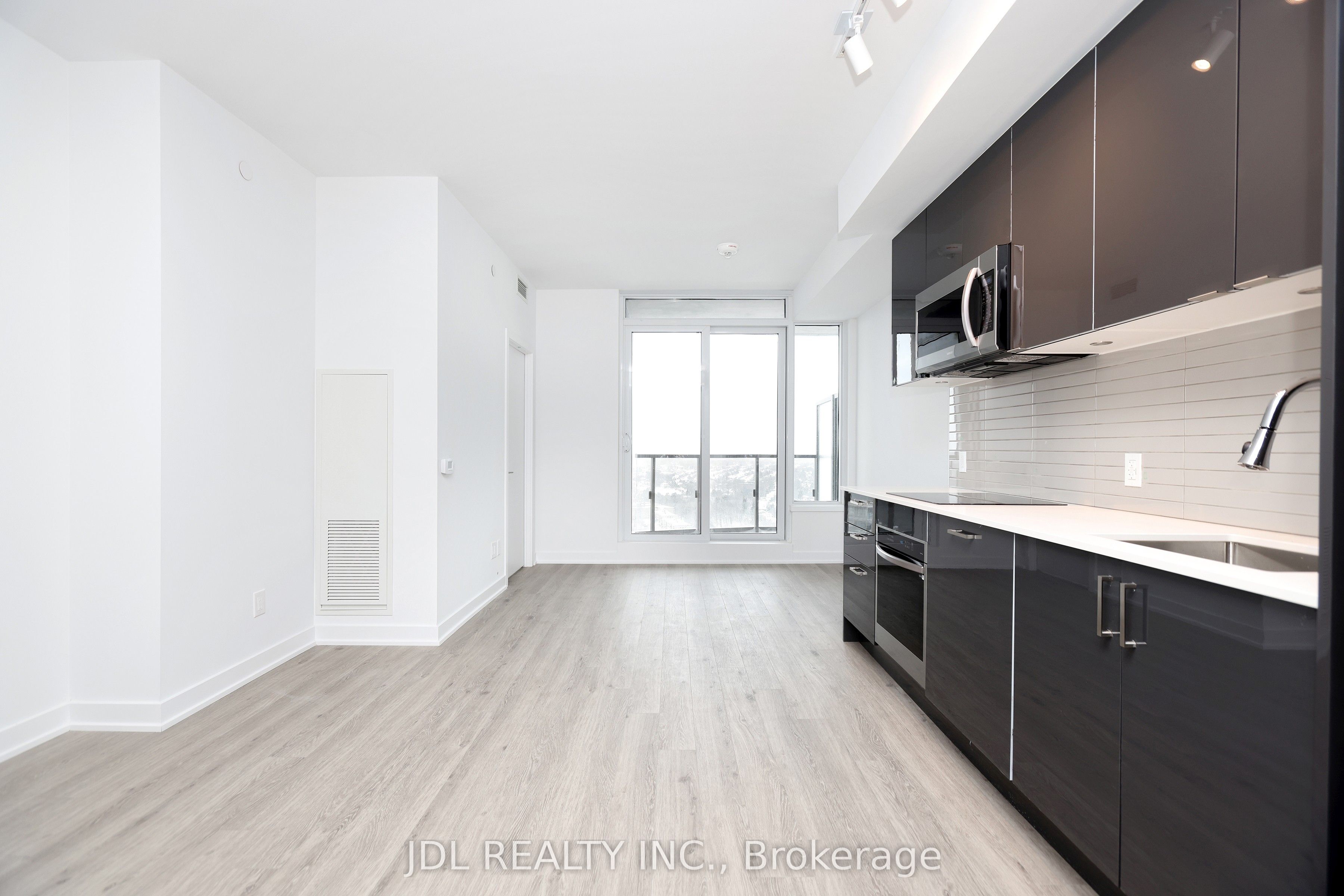 3915-1926 Lake Shore Boulevard W, Toronto, ON, M6S 1A1 photo 4