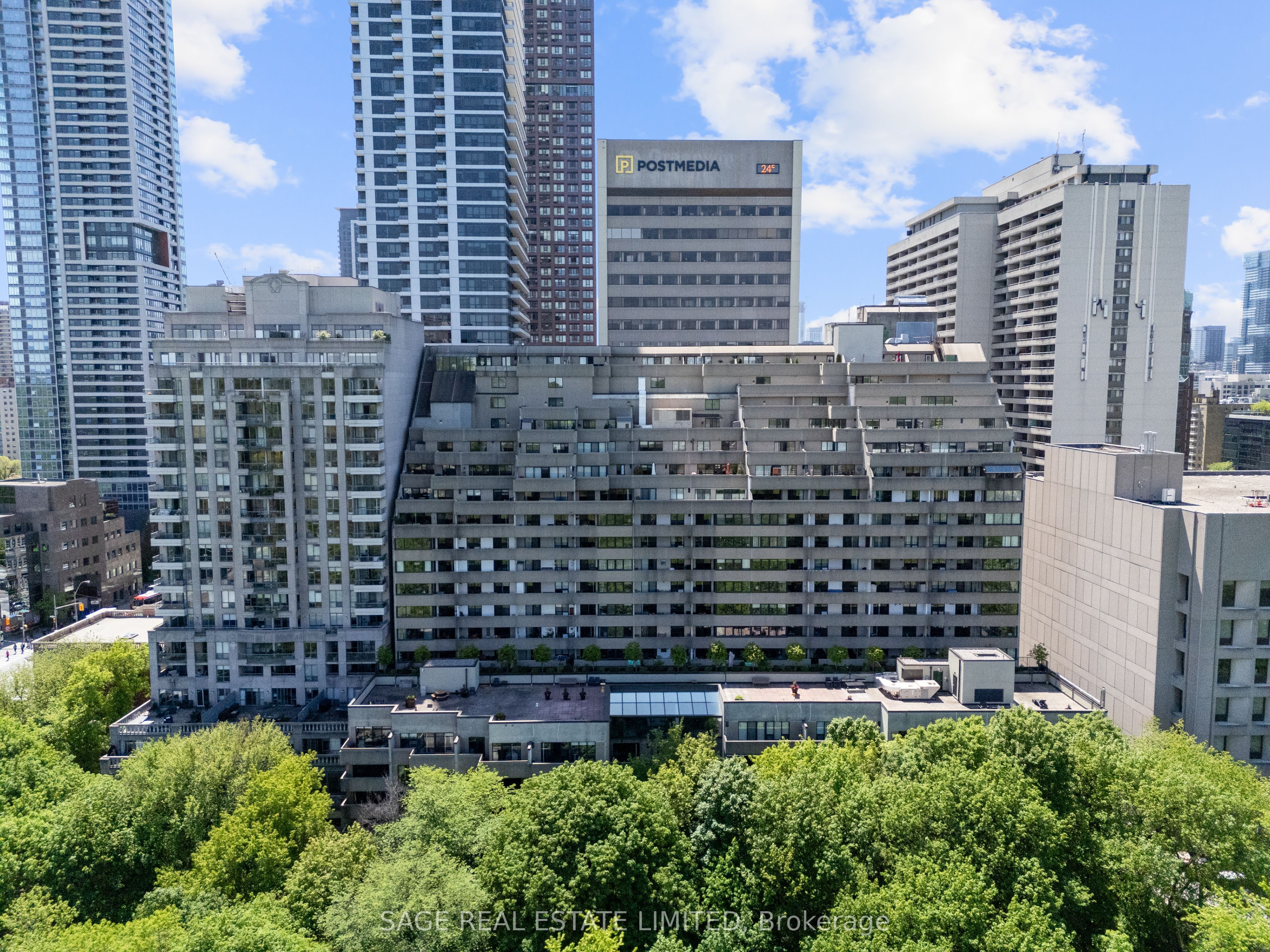 209-360 Bloor Street E, Toronto, ON, M4W 3M3