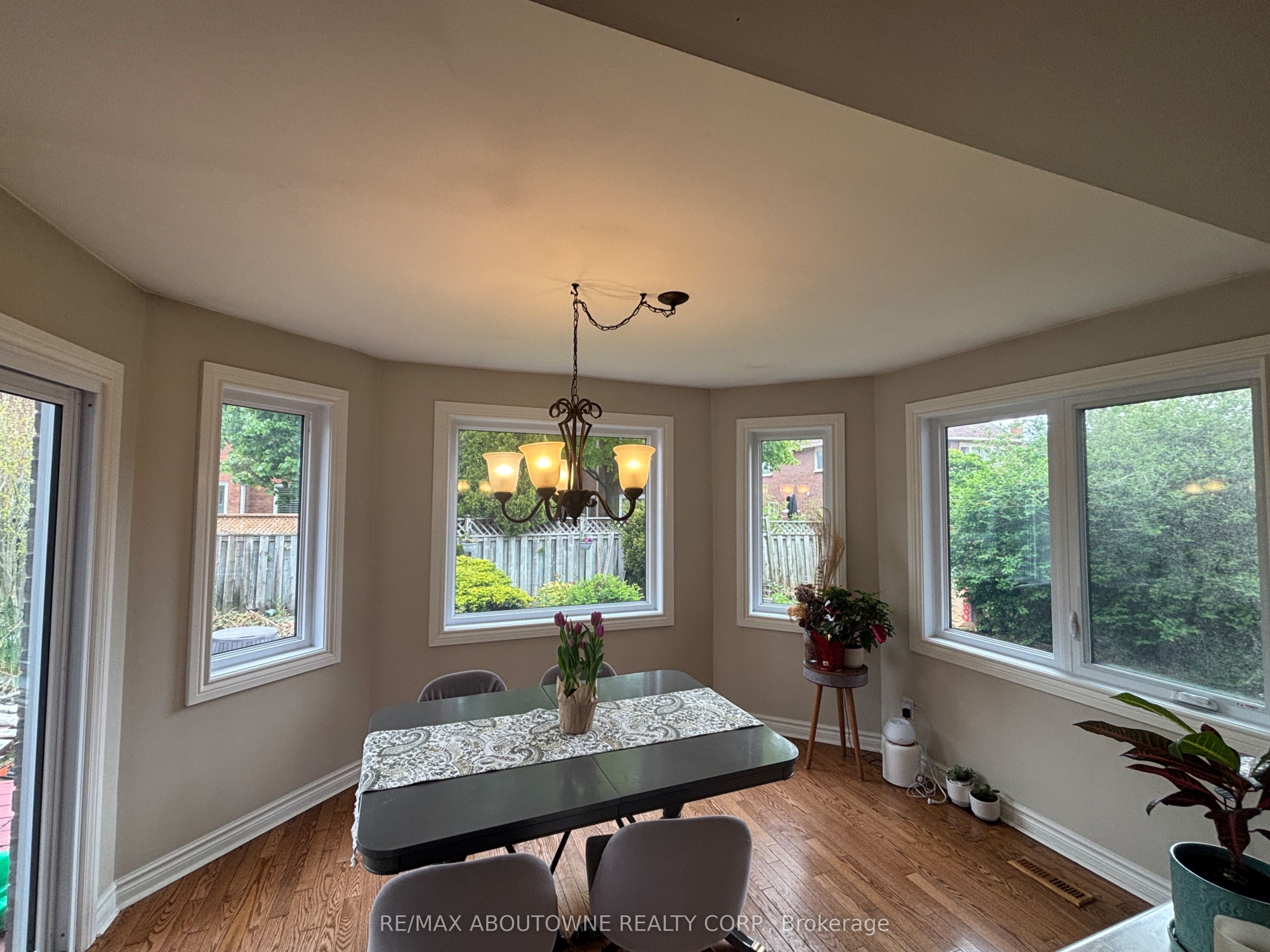 Additional image 6 of MAIN-1284 Creekside Drive, Oakville, ON, L6H 4Y5