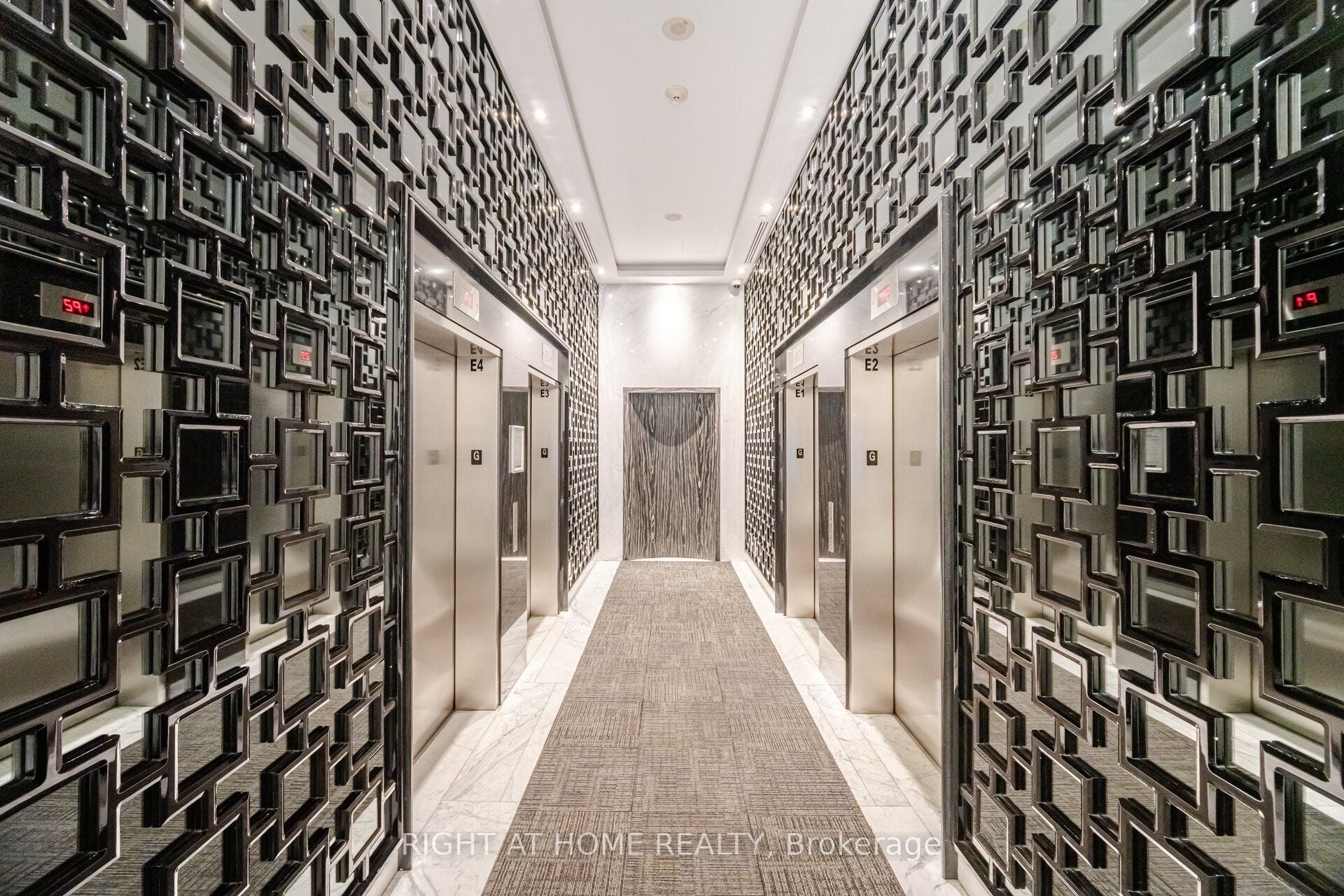 3005-88 Park Lawn Road, Toronto, ON, M8Y 0B5 photo 4