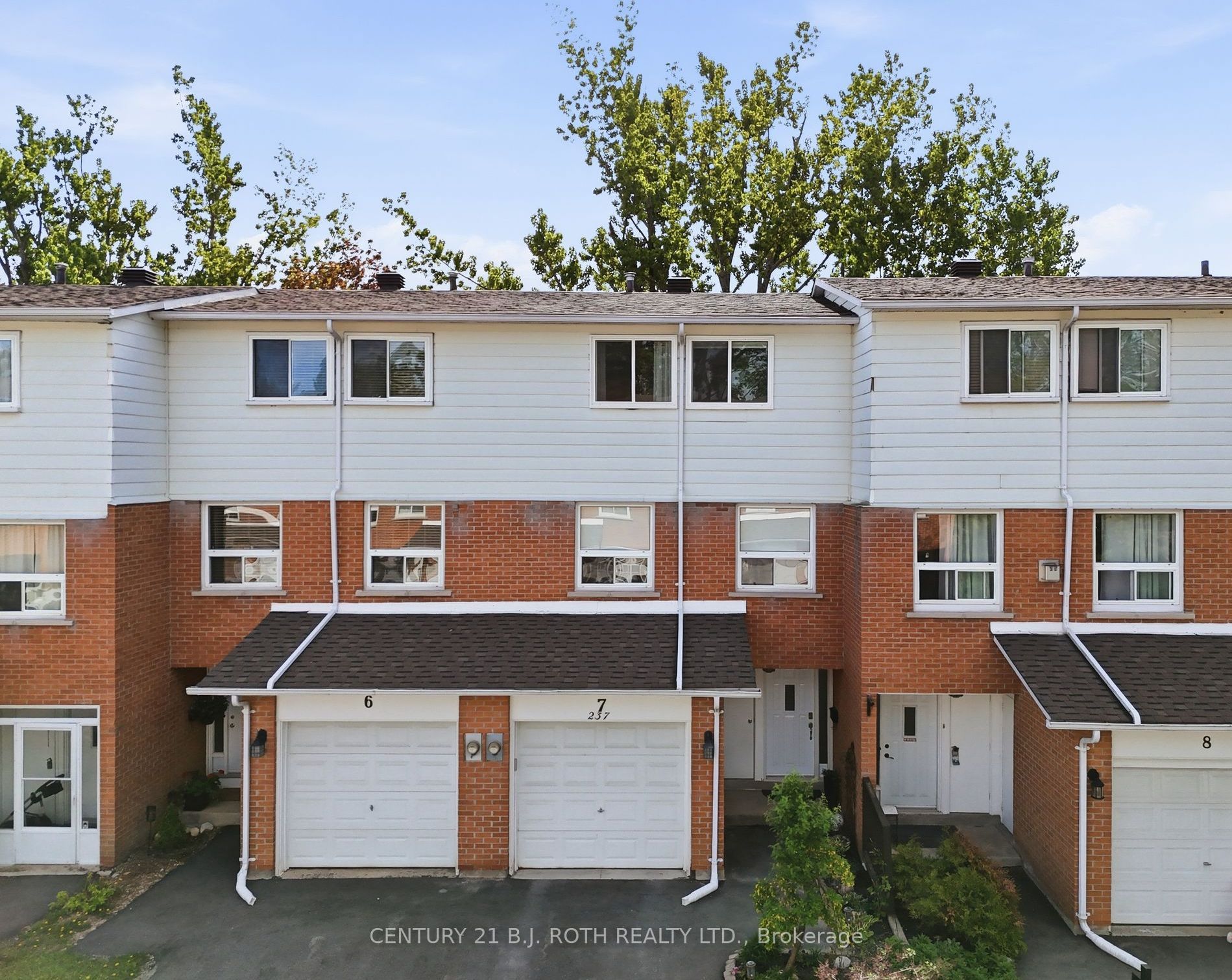 7-237 Steel Street, Barrie, ON, L4M 2H1