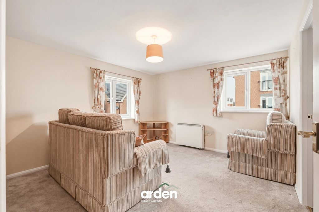 1 bed maisonette for salePitchcombe Close, Redditch B98 photo 4
