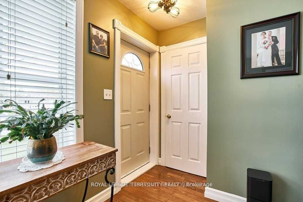 Main-304 Palmerston Avenue, Whitby, ON, L1N 3E9 photo 2