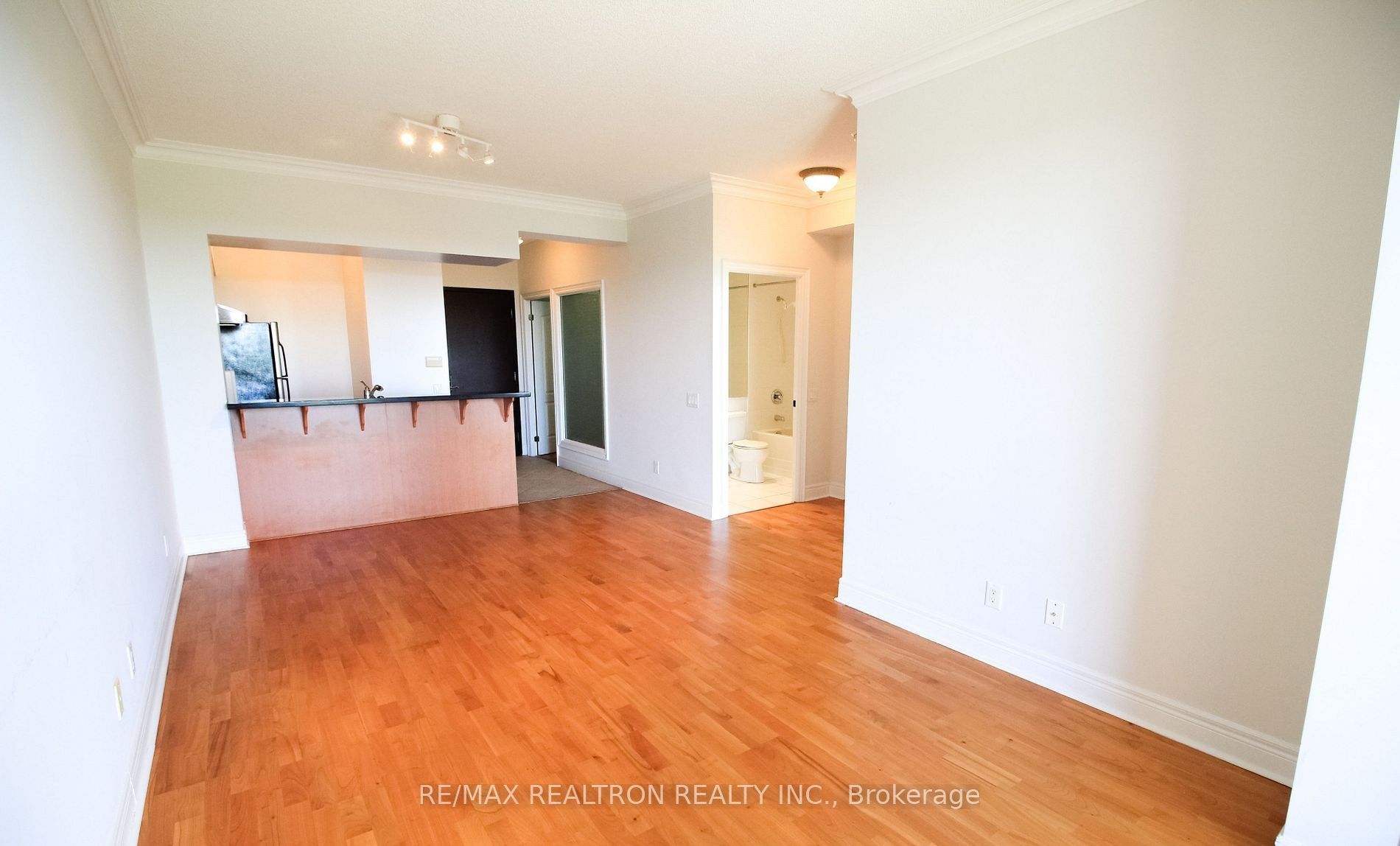 808-1 Clairtrell Road, Toronto, ON, M2N 7H6 photo 4