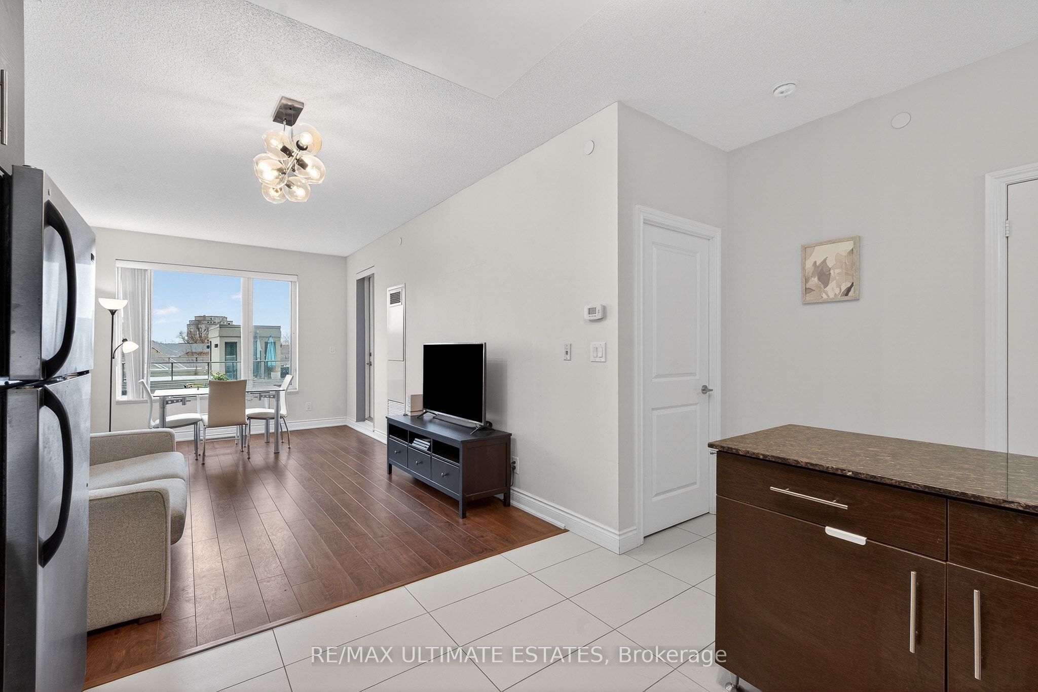 Additional image 3 of 519-325 South Park Road N, Markham, ON, L3T 7W2