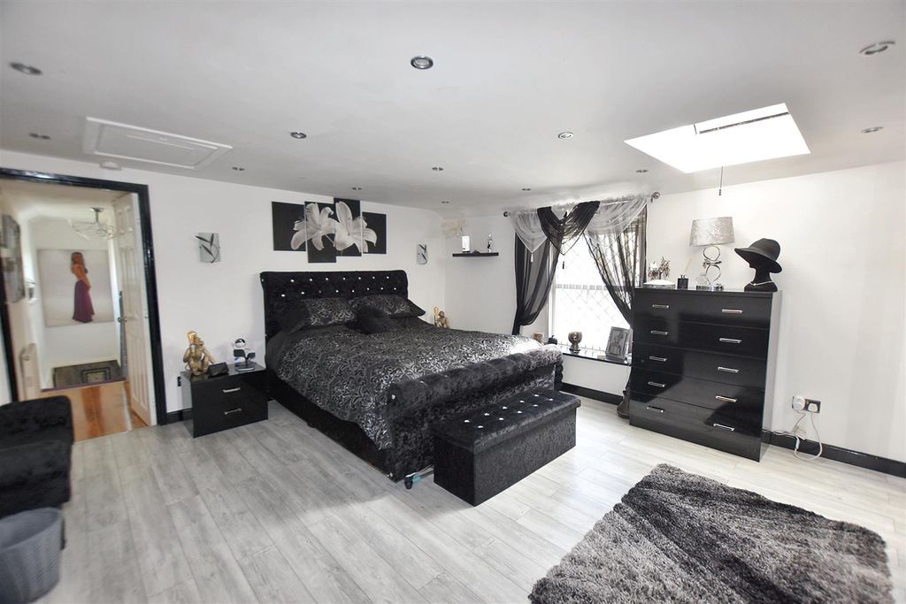 Additional image 6 of 3 bed end terrace house for saleNorth Street, Redruth TR15
