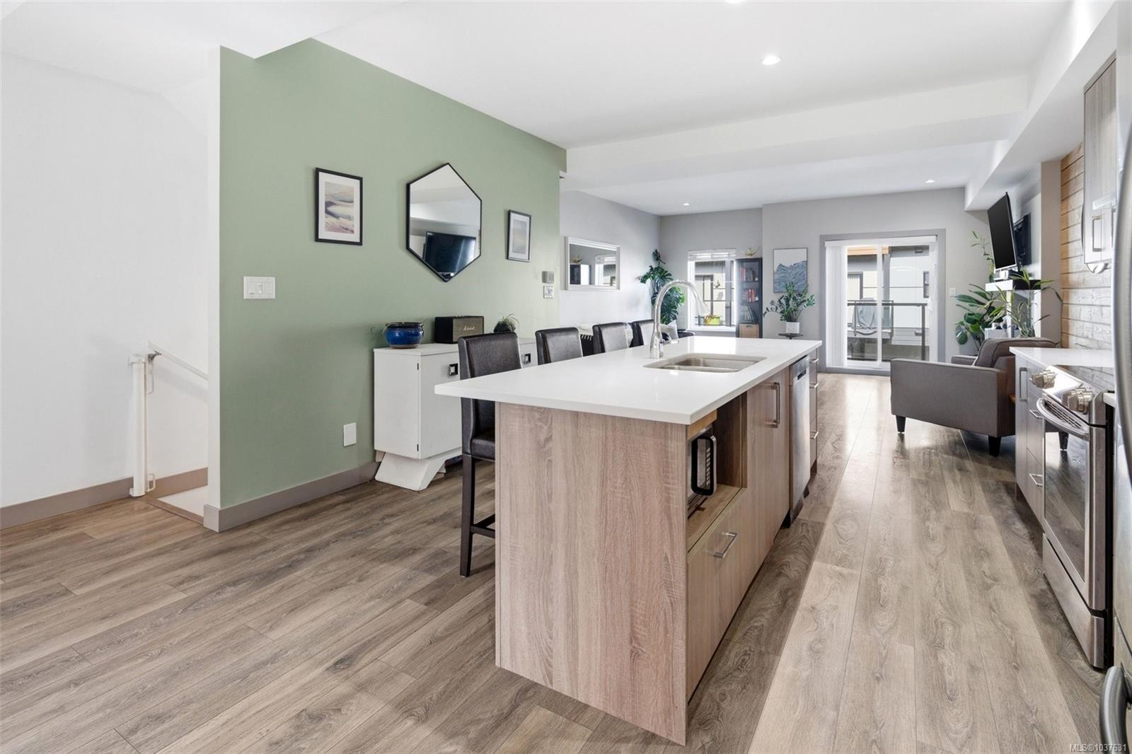 #103-687 Strandlund Avenue, Langford, BC, V9B 3G2 photo 3