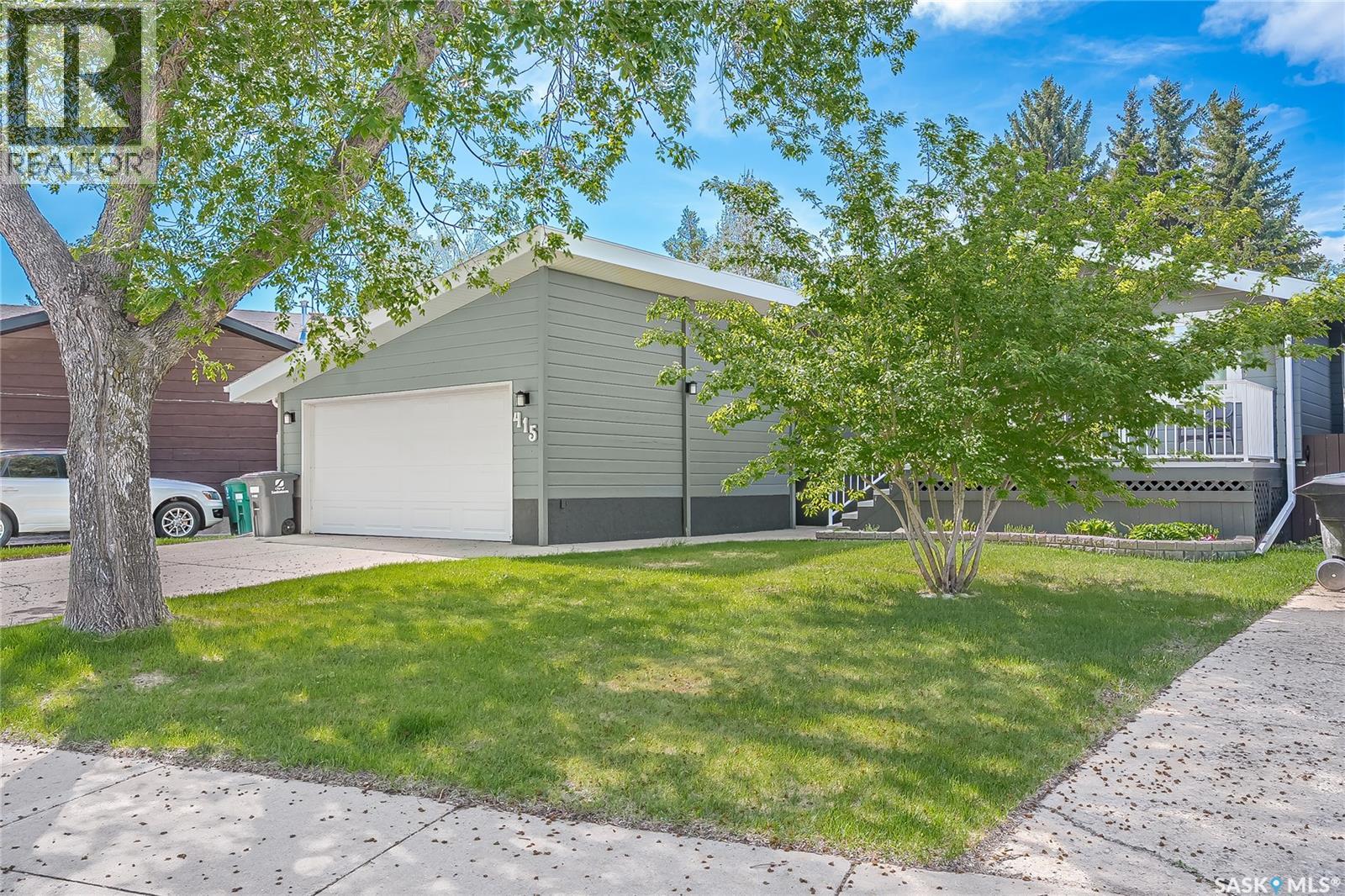 415 Chitek Crescent, Saskatoon, SK, S7K5C1 photo 2