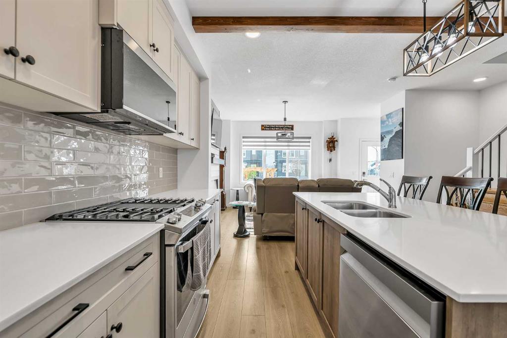 7 Emberside Park, Cochrane, AB, T4C3H8 photo 5