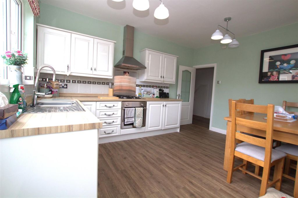 Additional image 7 of 3 bed detached bungalow for saleQueensland Avenue, Redcar TS10