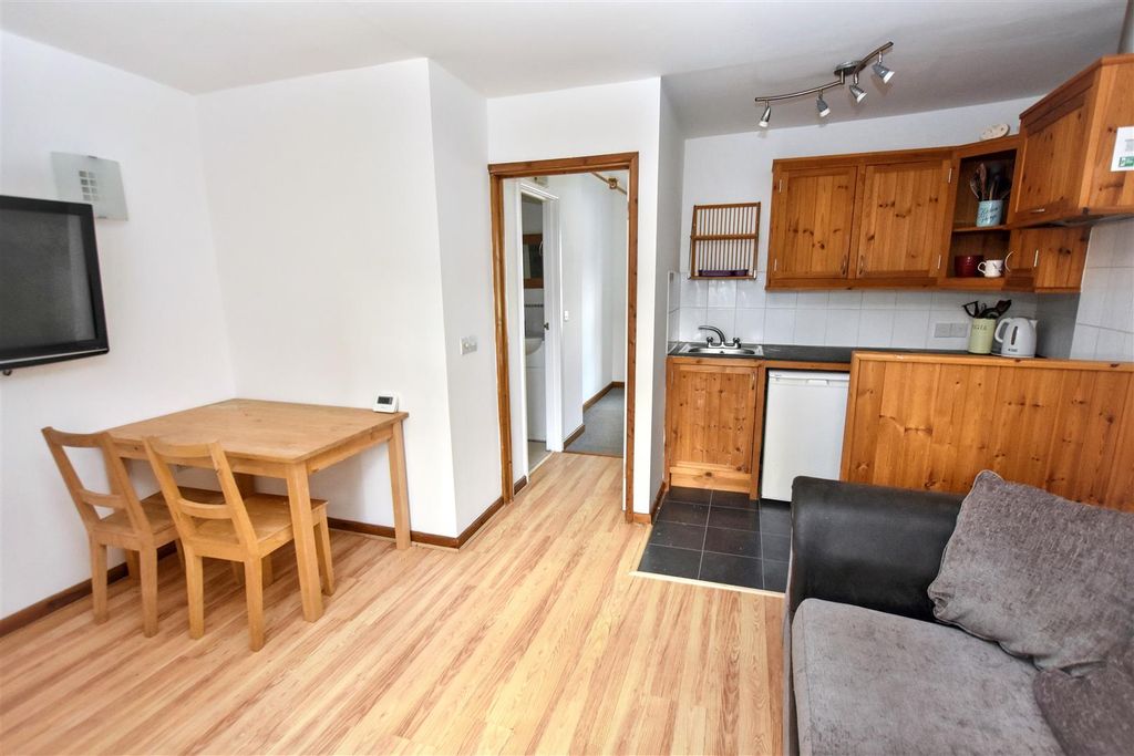Additional image 6 of 1 bed flat for sale74 Higher Fore Street, Redruth TR15
