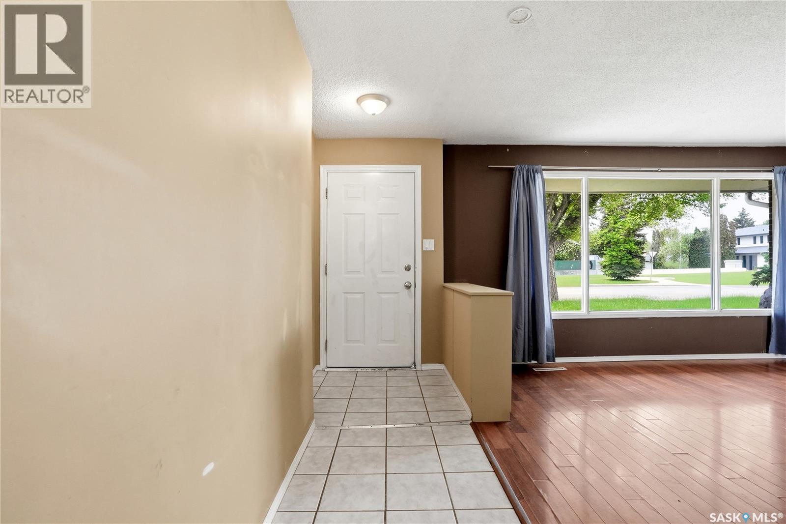 68 Carleton Drive, Saskatoon, SK, S7H3N6 photo 4