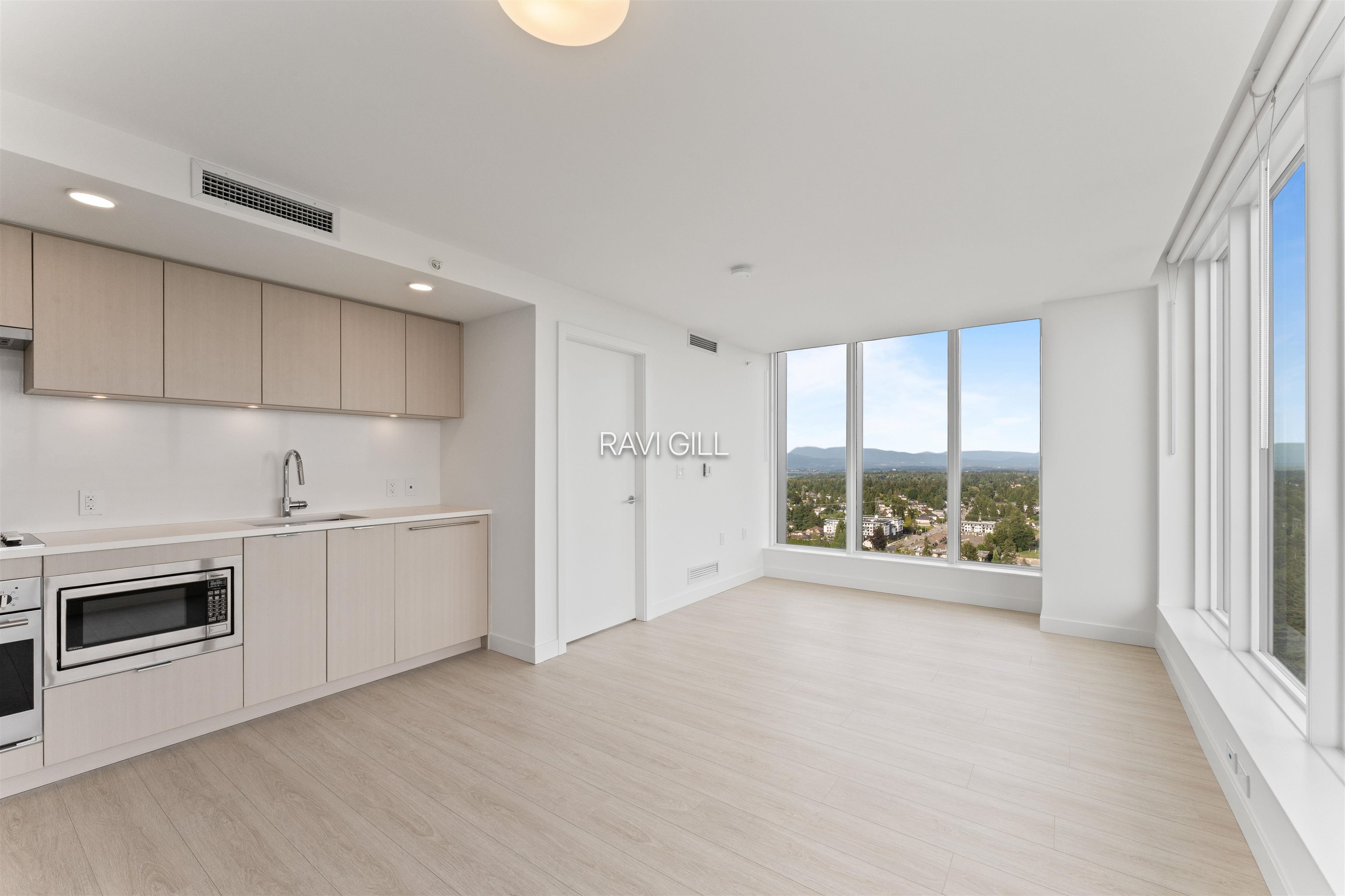 Additional image 3 of 3402-13675 107a Avenue, Surrey, BC, V3T 0X3
