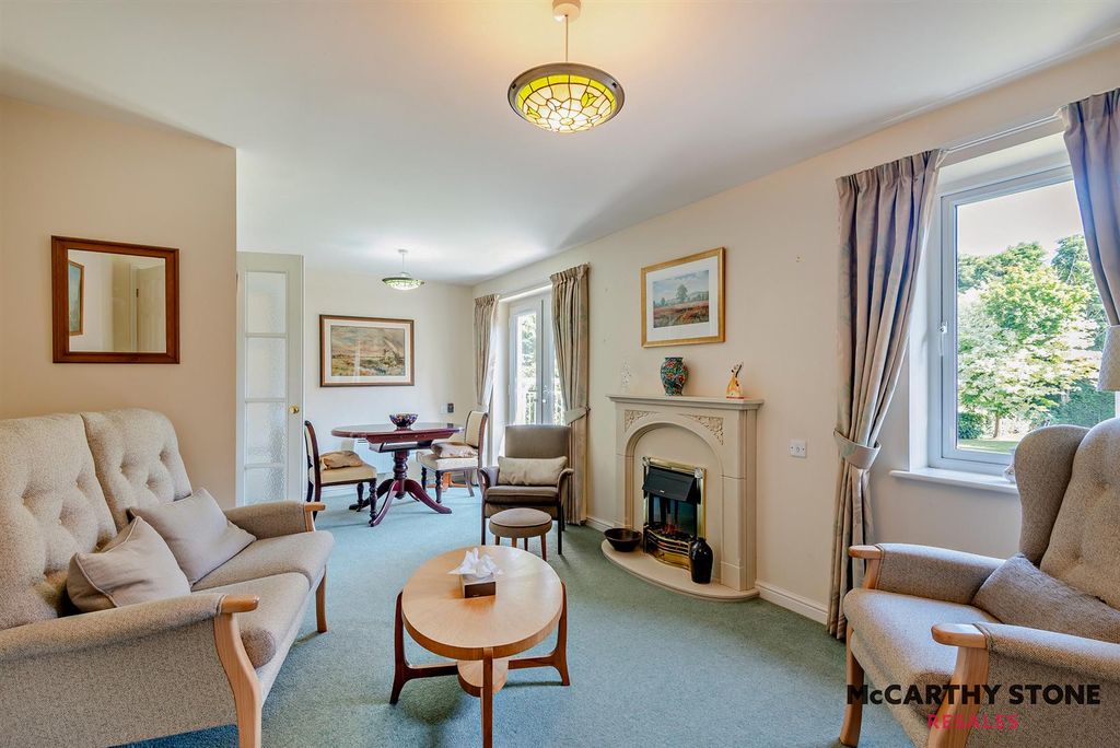 2 bed flat for saleCharter Court, Retford DN22