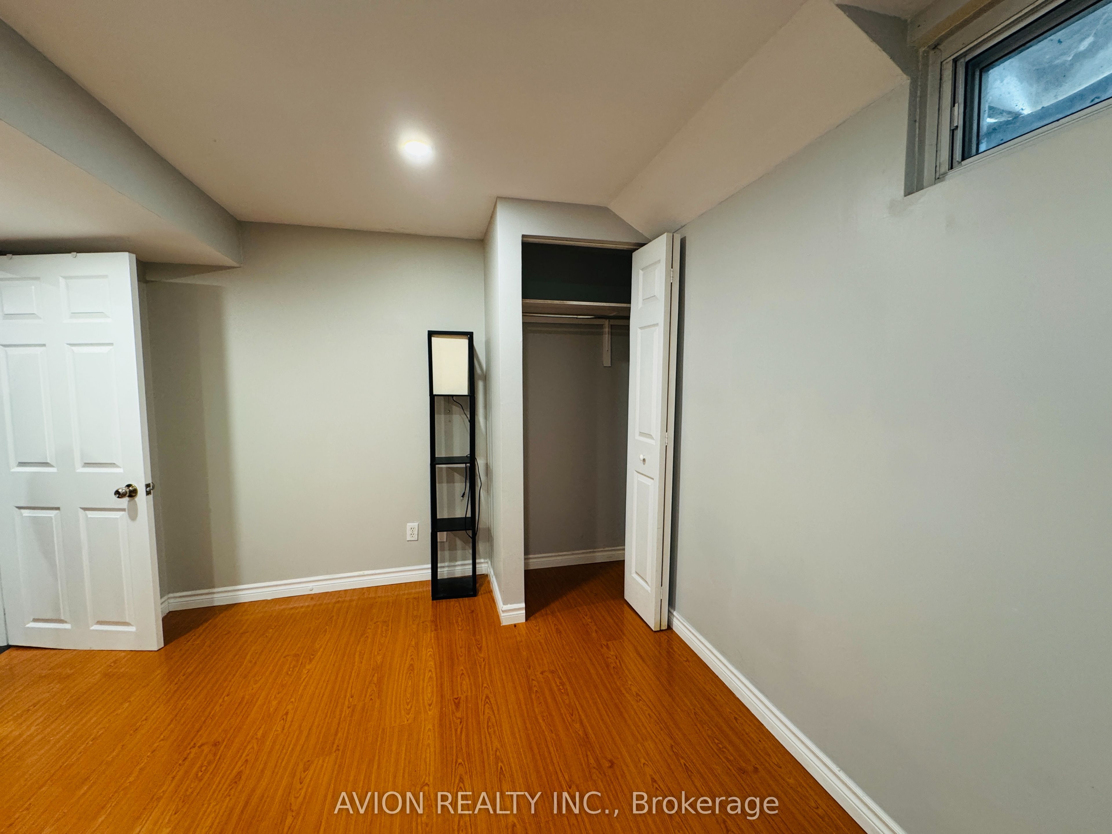 Basement-15 Saintsbury Square, Toronto, ON, M1V 3K1 photo 3