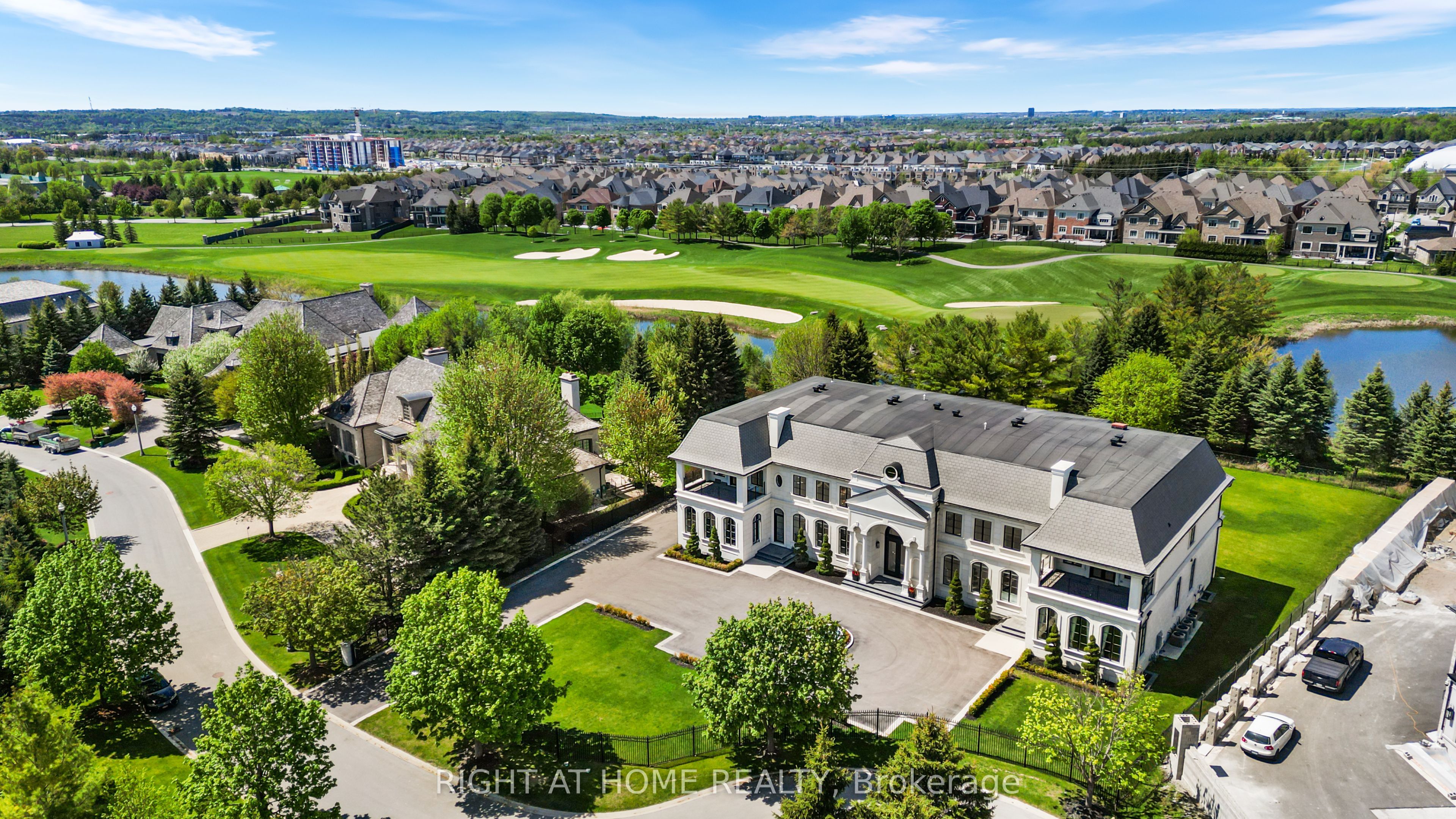 16 Sirona's Lane, Aurora, ON, L4G 7Y7 photo 2