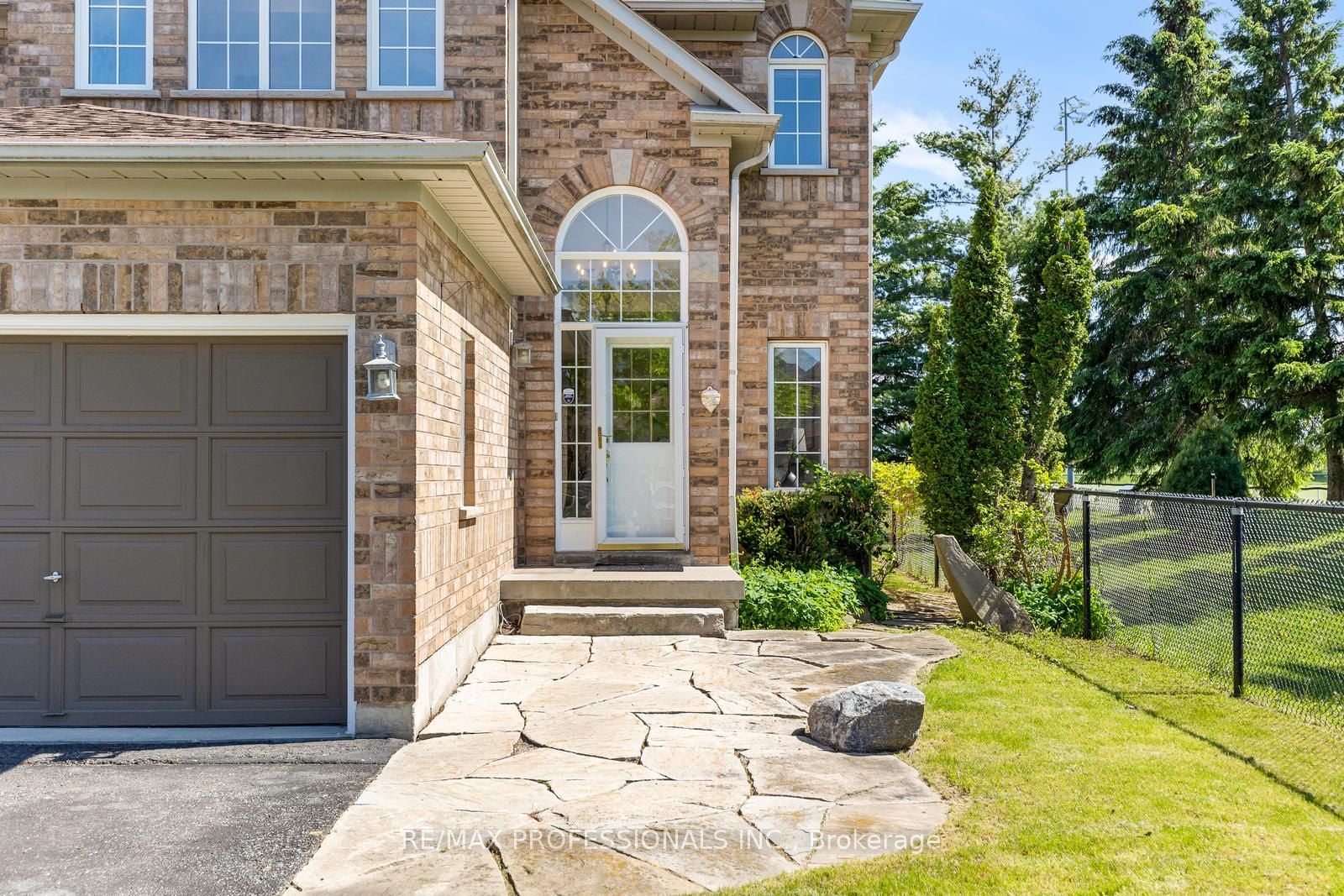 Additional image 2 of 106 Hollybush Drive, Vaughan, ON, L6A 2H3