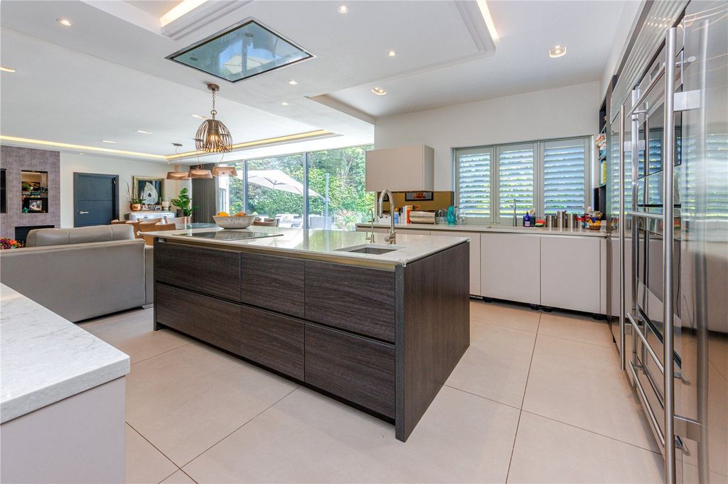 Additional image 7 of 6 bed detached house for saleThe Grove, Radlett, Hertfordshire WD7