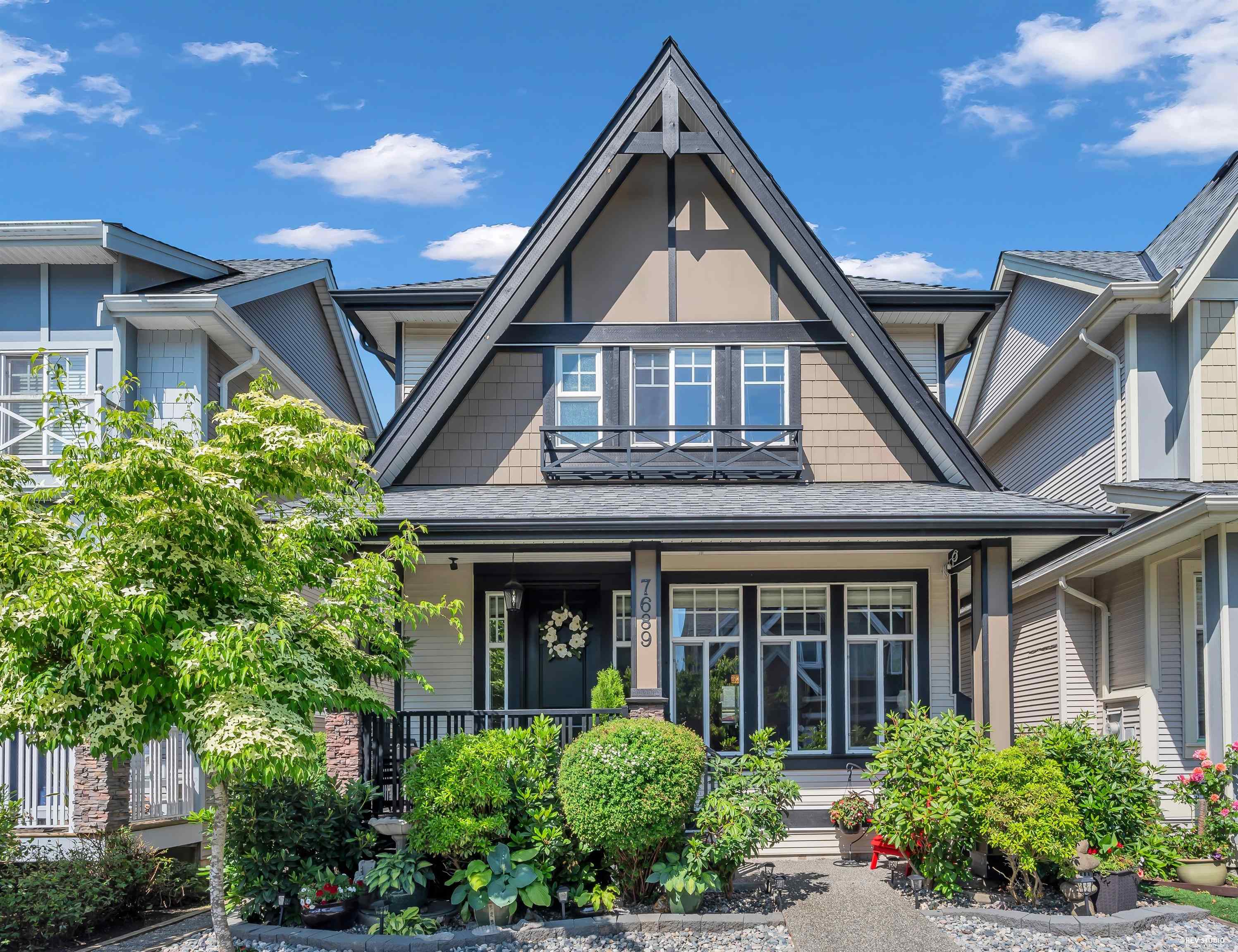 7689 211a Street, Langley, BC, V2Y 0K7