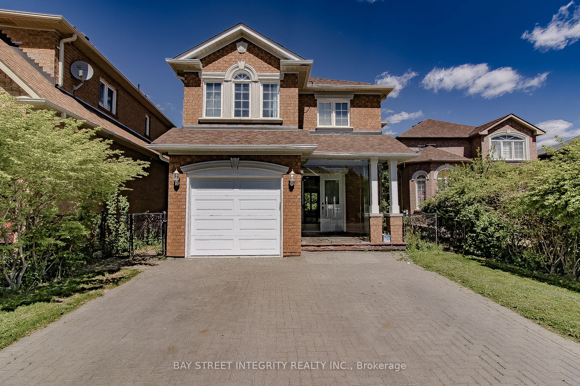 110 Holly Drive, Richmond Hill, ON, L4S 2R6