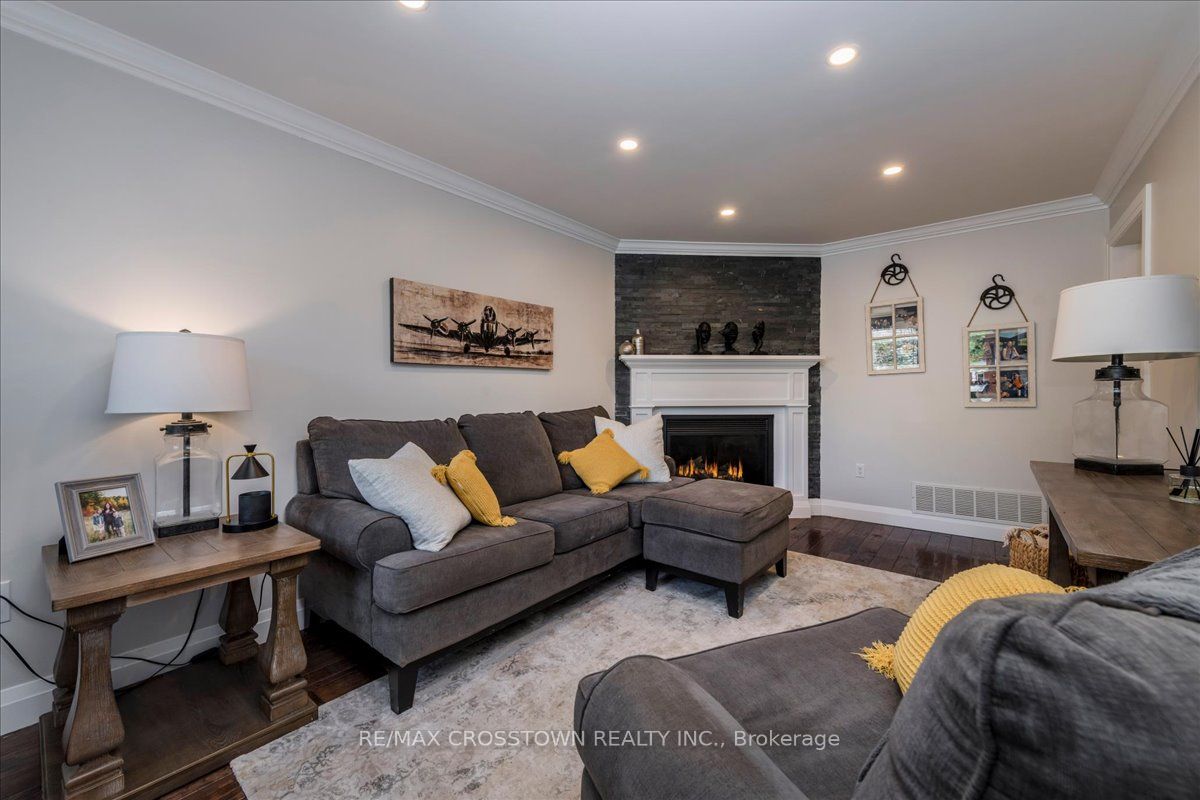 92 Golden Meadow Road, Barrie, ON, L4N 7G4 photo 5