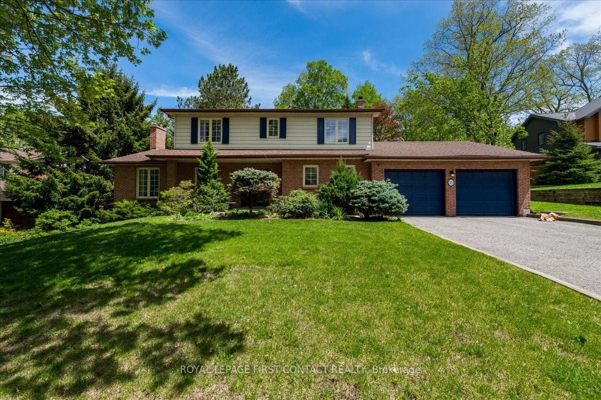 11 Forestwood Lane, Barrie, ON, L4N 7S5