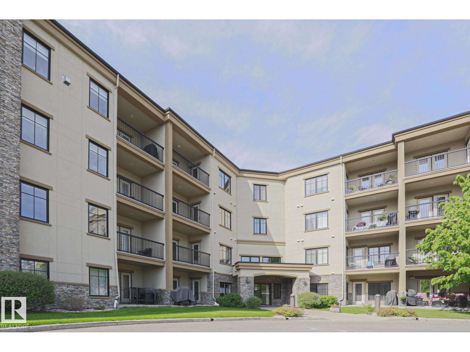 117-160 Magrath Road NW, Edmonton, AB, T6R3T7