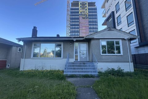 448 41st Avenue W, Vancouver, BC, V5Y 2S7 photo 2