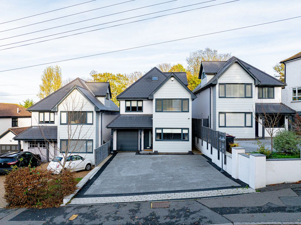5 bed detached house for saleLondon Hill, Rayleigh SS6
