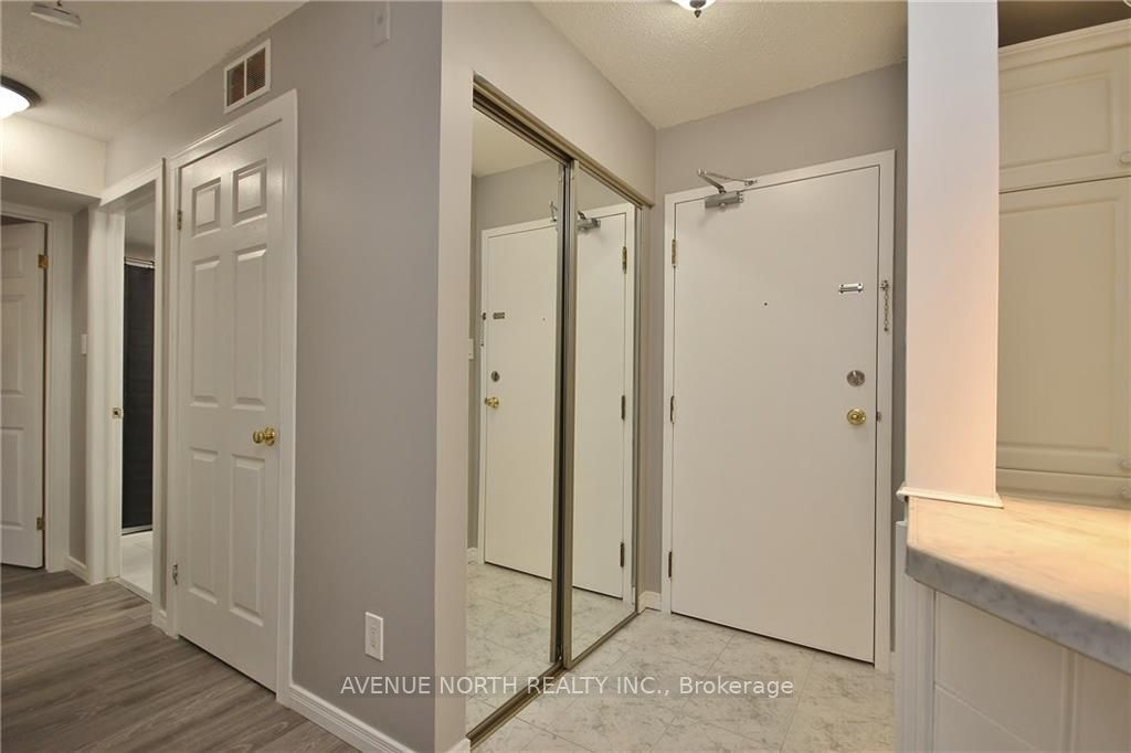308-318 Lorry Greenberg Drive, Ottawa, ON, K1T 2R5 photo 4