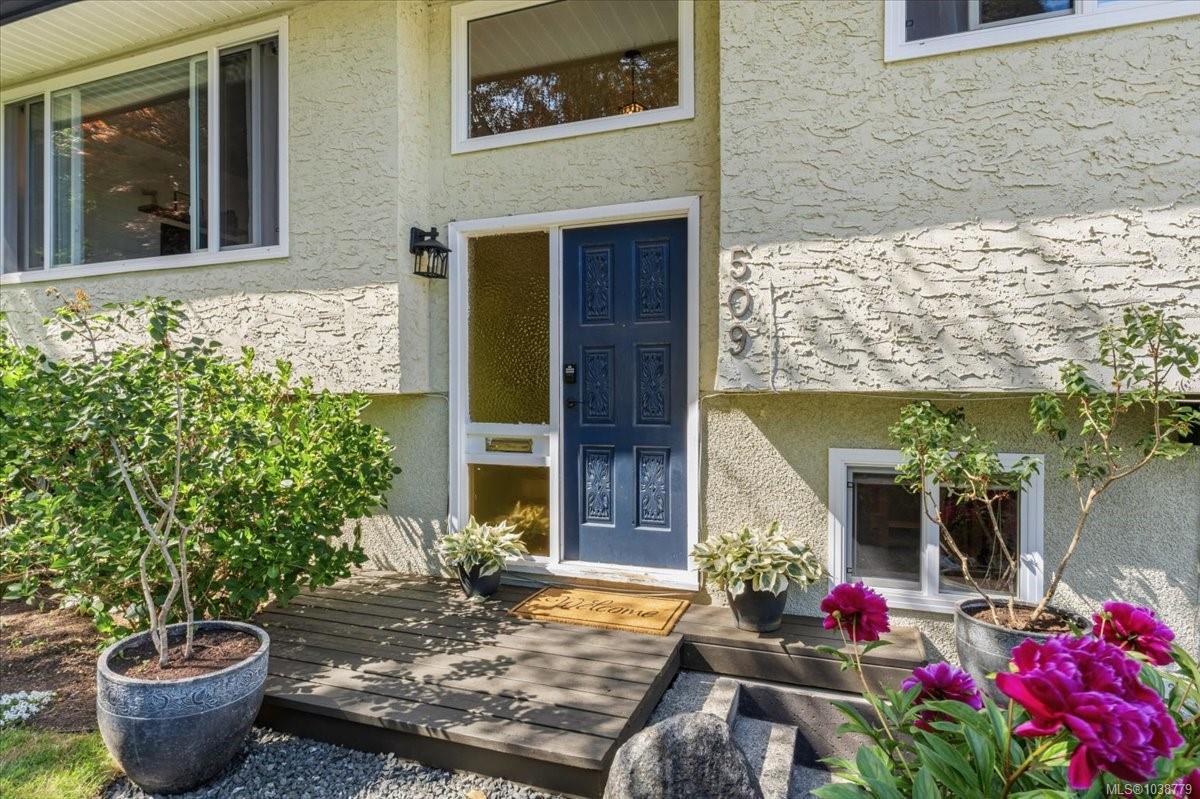 509 Weeks Crescent, Nanaimo, BC, V9R 5N4 photo 2