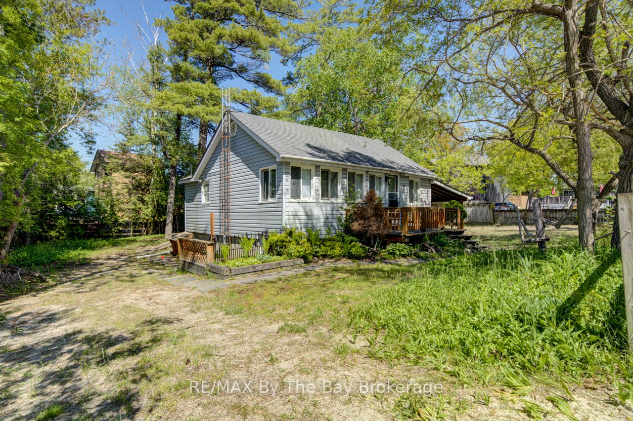 Additional image 4 of 33 17th Street N, Wasaga Beach, ON, L9Z 2J1