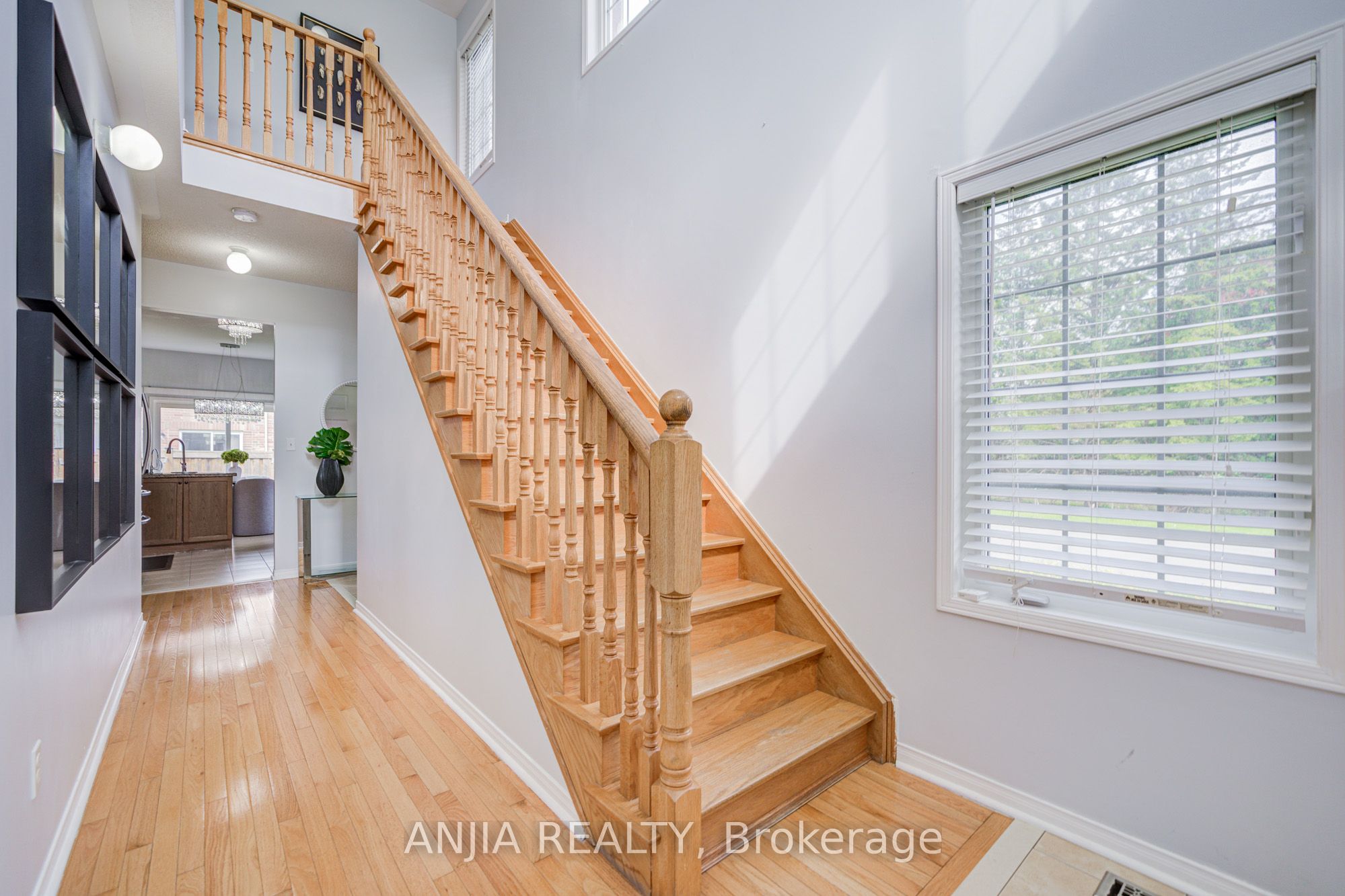 Additional image 4 of 2 Horn Street, Whitchurch-stouffville, ON, L4A 0X9
