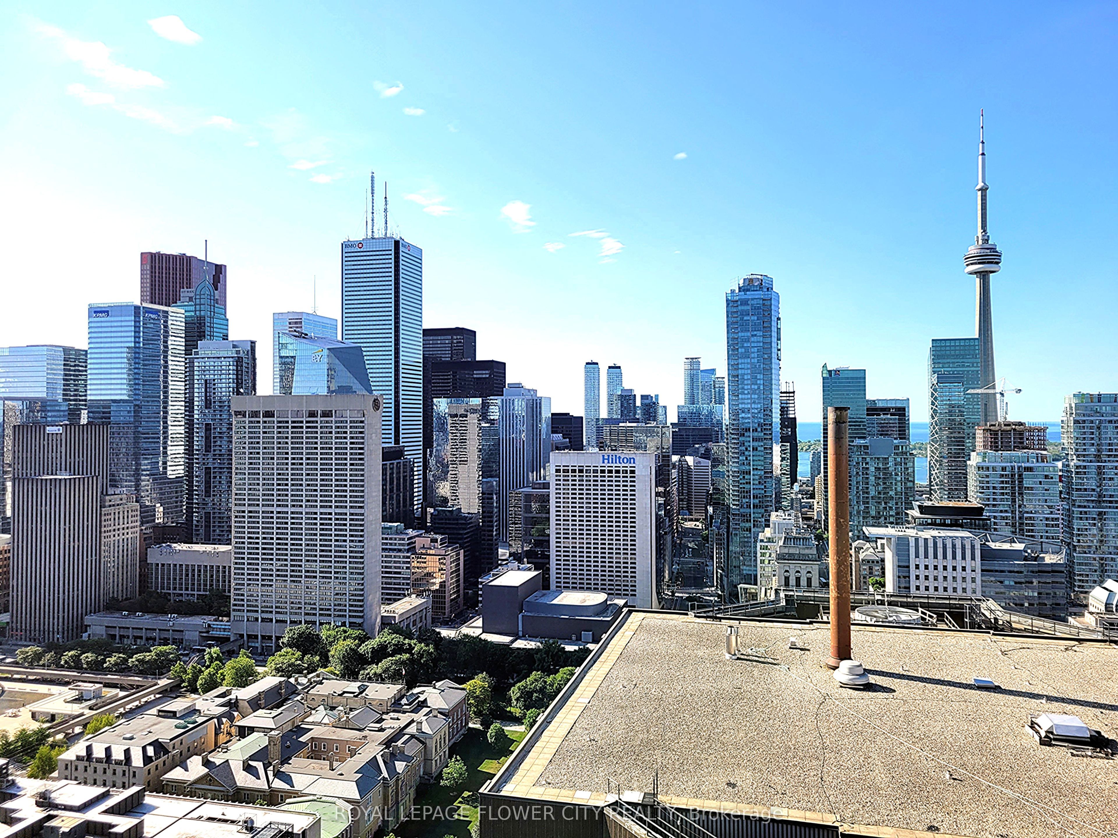 4007-426 University Avenue, Toronto, ON, M5G 1S9