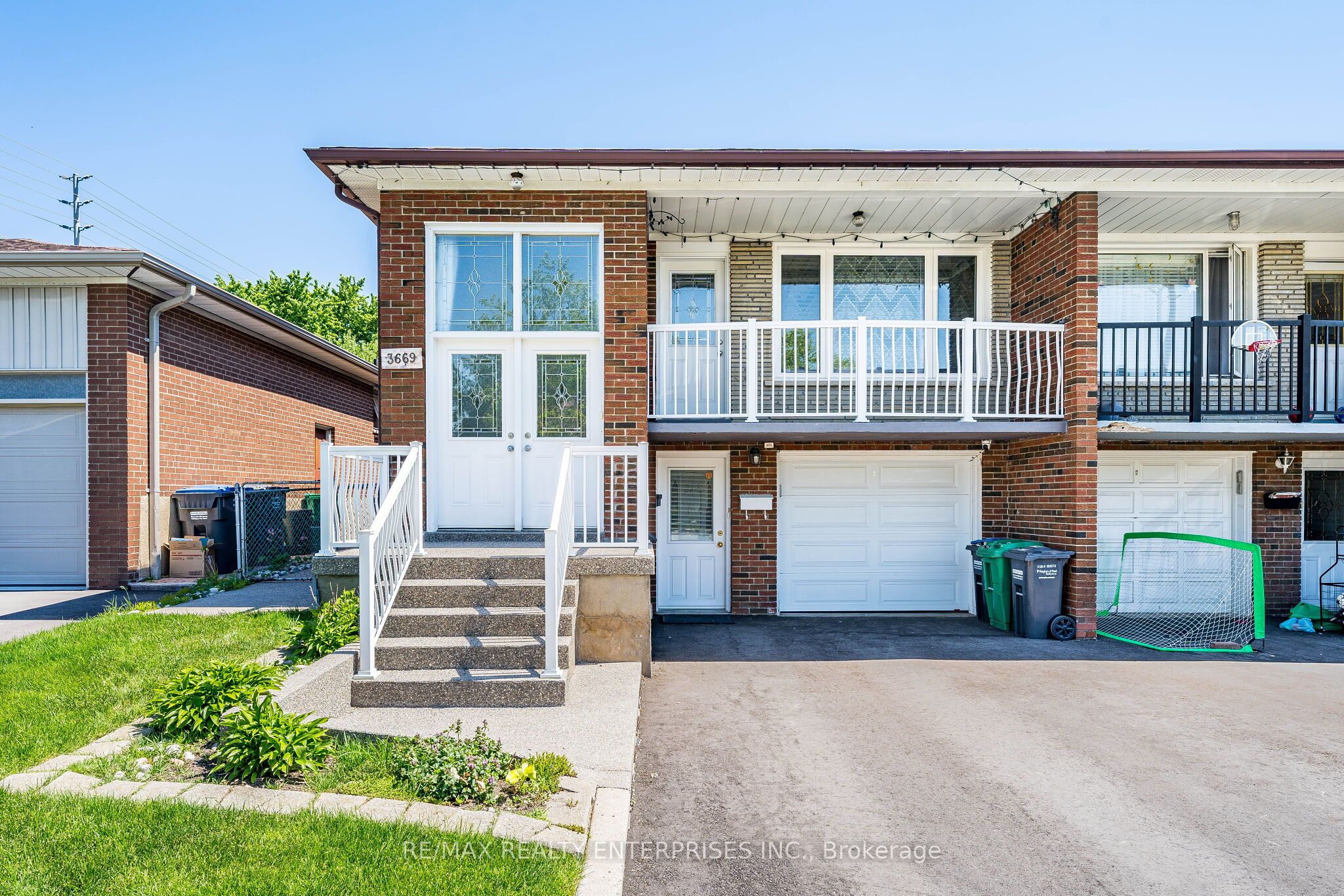 3669 Molly Avenue, Mississauga, ON, L5A 3G5