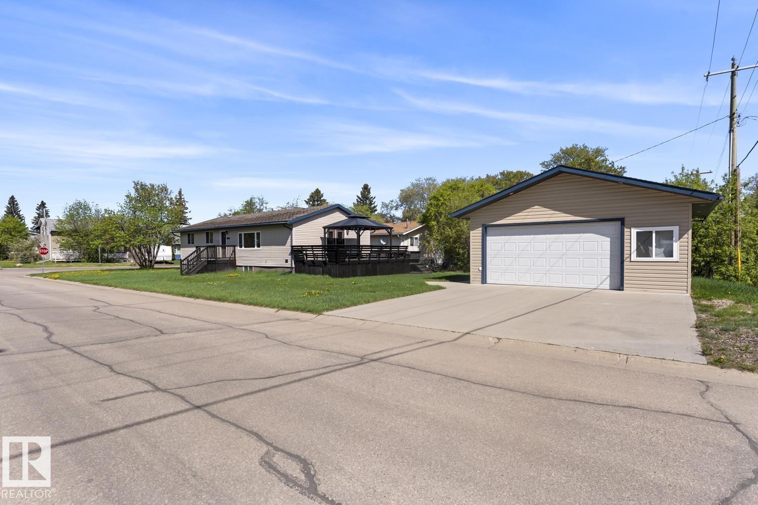 Additional image 3 of 1412 10 Street, Cold Lake, AB, T9M1J6
