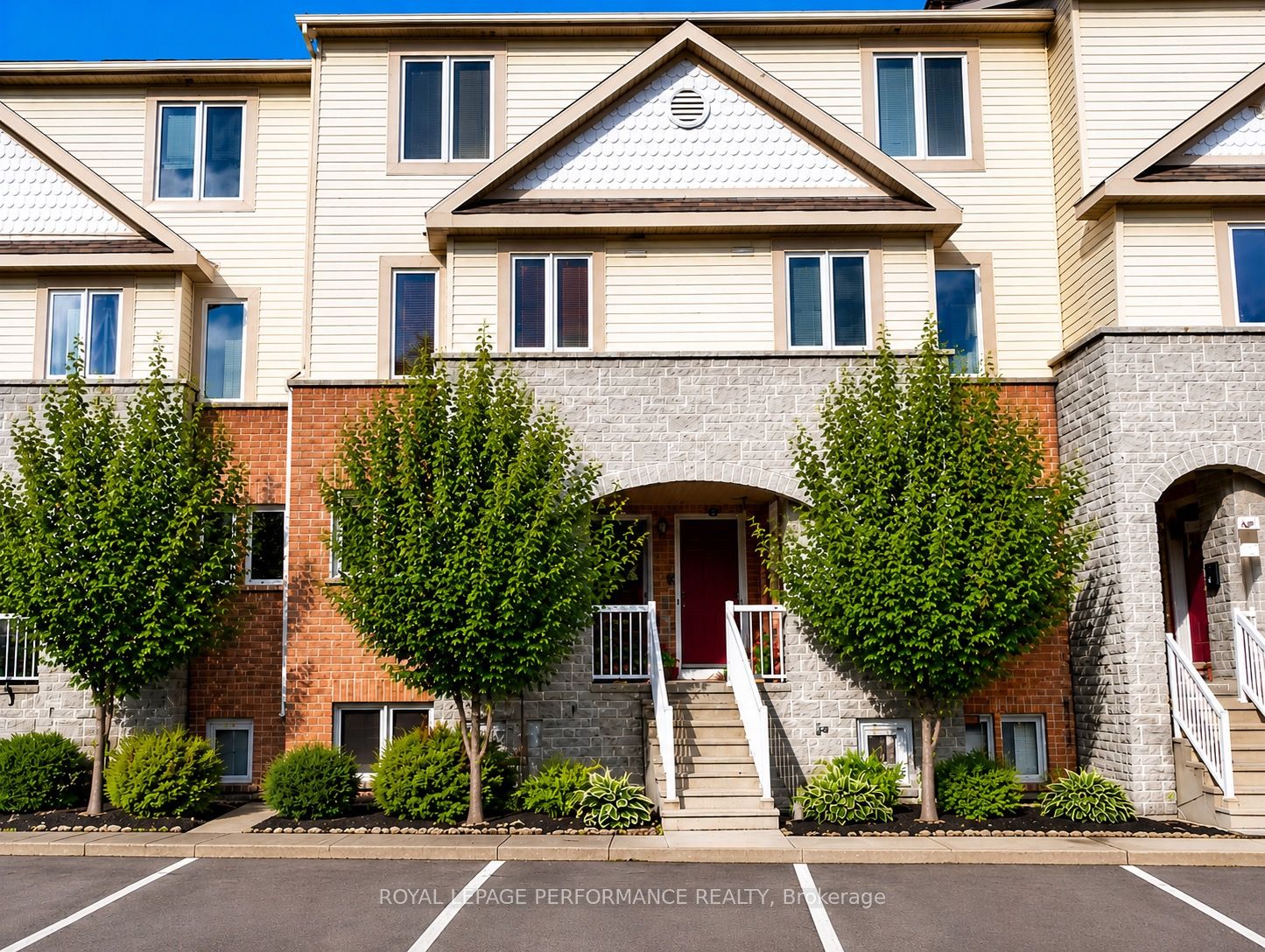 33-59 Strathaven Private, Ottawa, ON, K1J 1K7