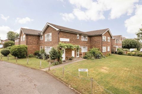 Percy Road, Hampton TW12