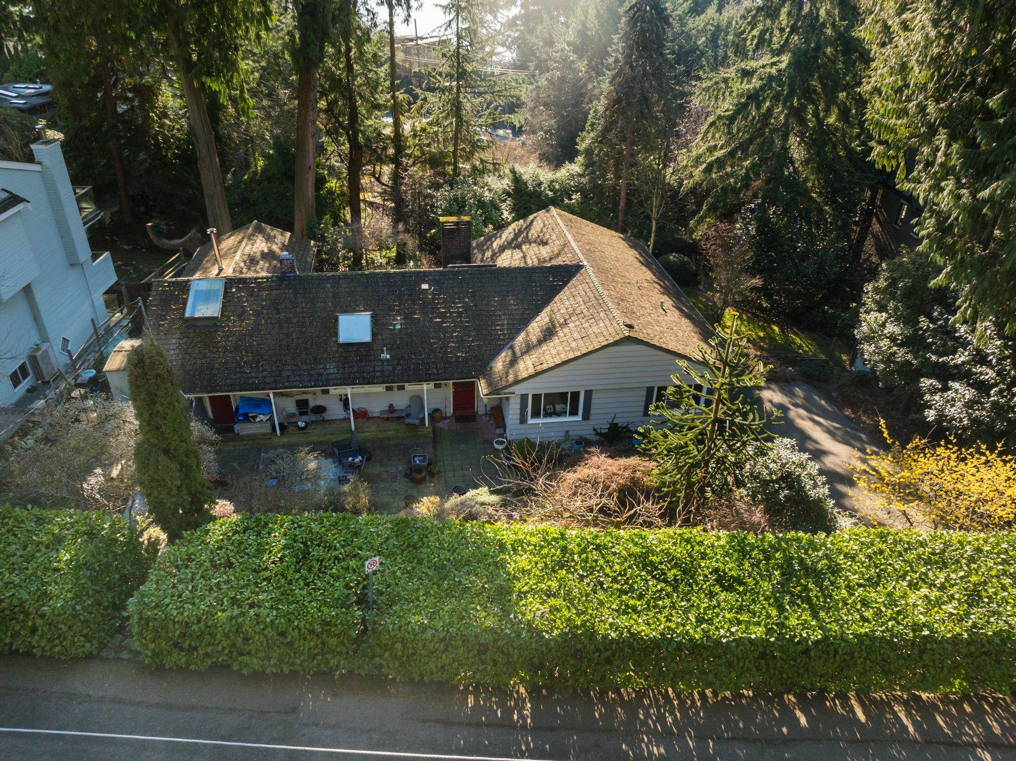 4028 Rose Crescent, West Vancouver, BC, V7V 2N7