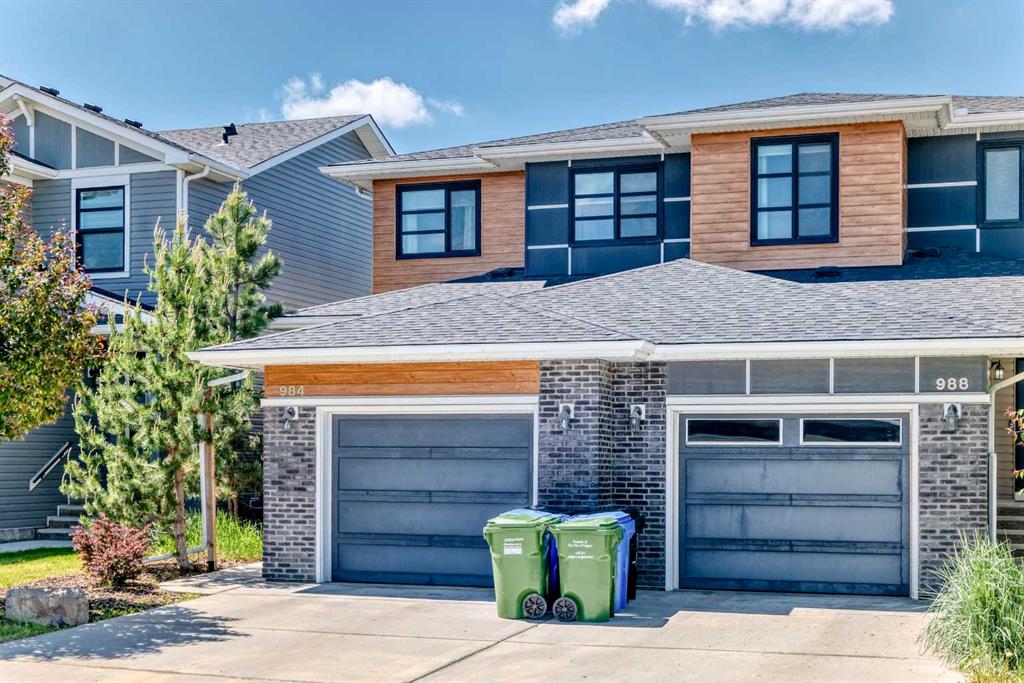 984 Seton Circle SE, Calgary, AB, T3M 2V2 photo 2
