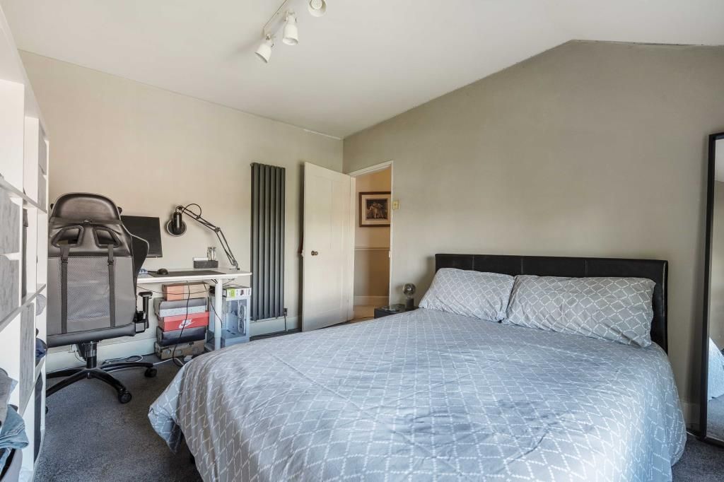 Additional image 19 of 4 bed terraced house for saleCastle Hill, Reading, Berkshire RG1