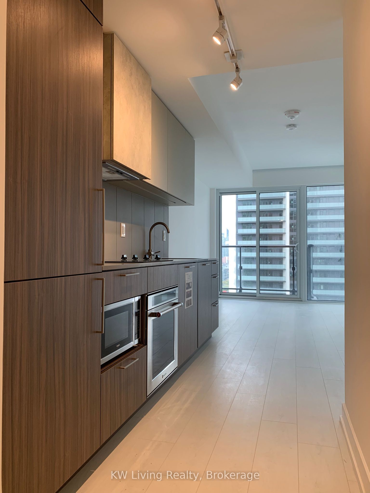 2605-19 Western Battery Road, Toronto, ON, M6K 0E3 photo 3