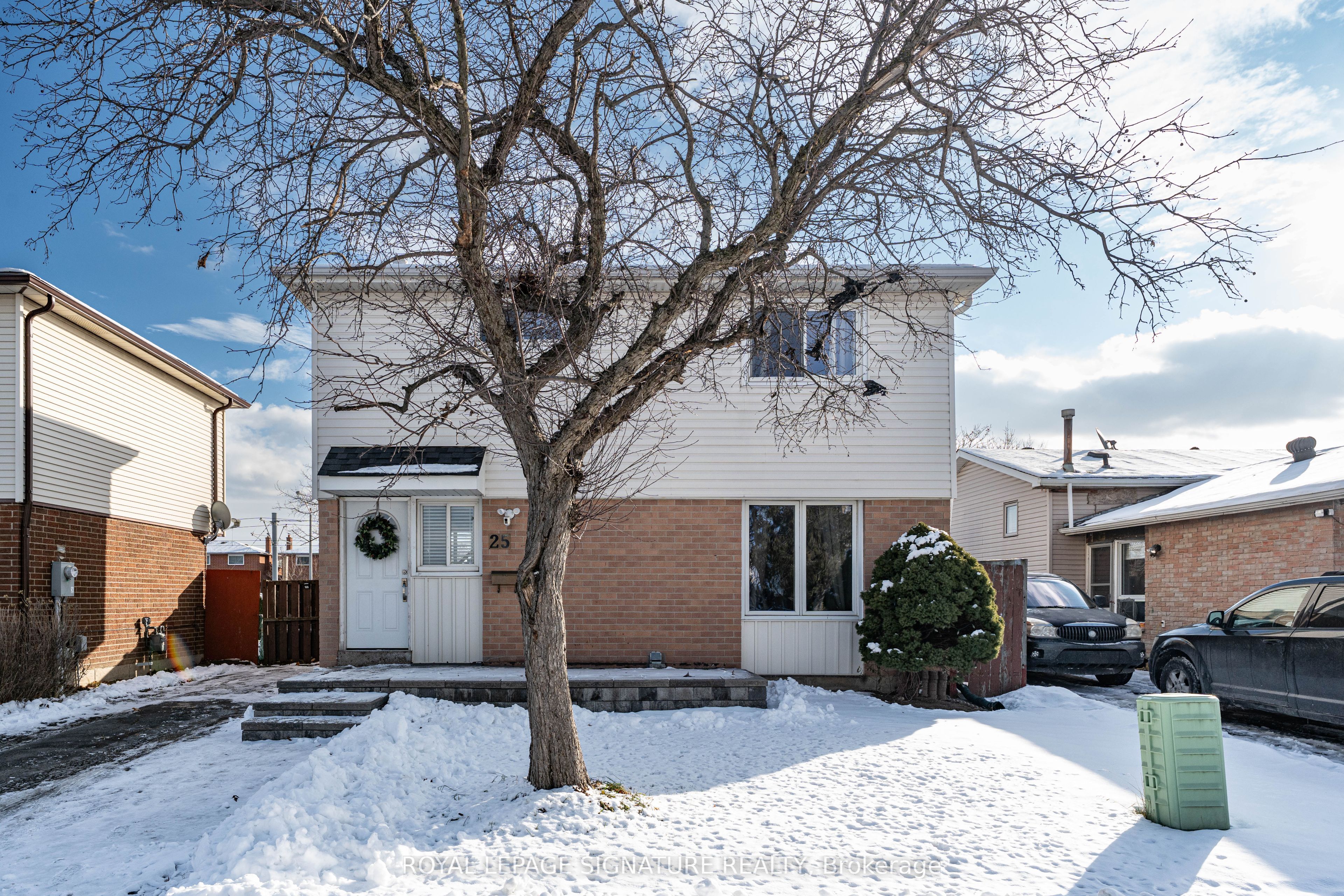 25 Hun Crescent, Toronto, ON, M9V 4G3